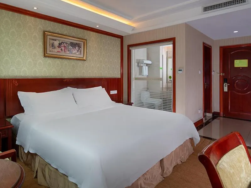 Bed in Vienna Hotel Dongguan Songshan Lake