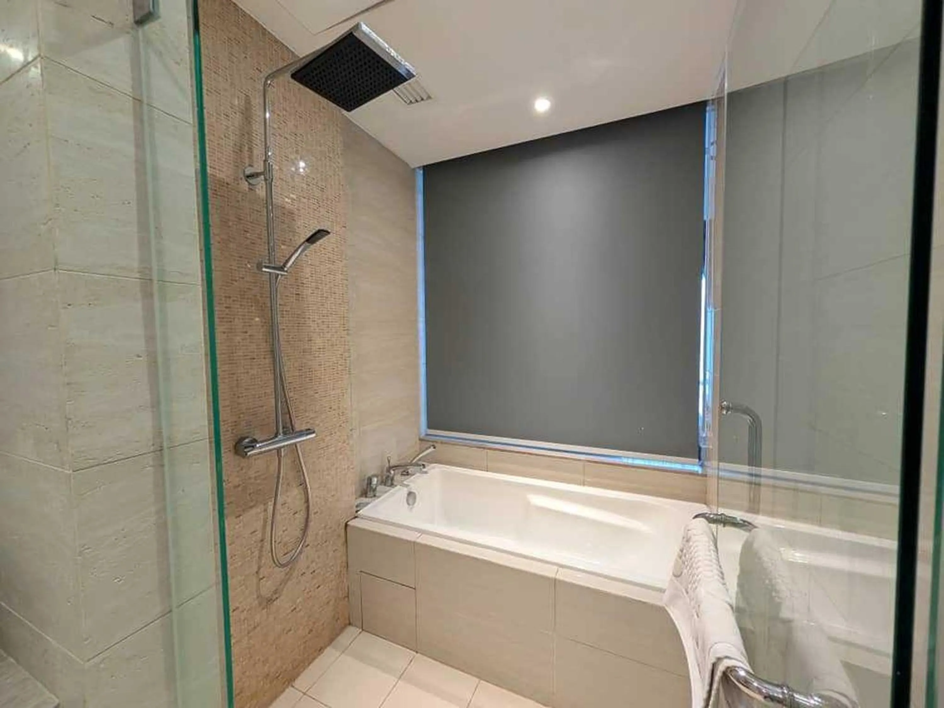 Bathroom in Leo Guesthouse at Anggun Residence Suite