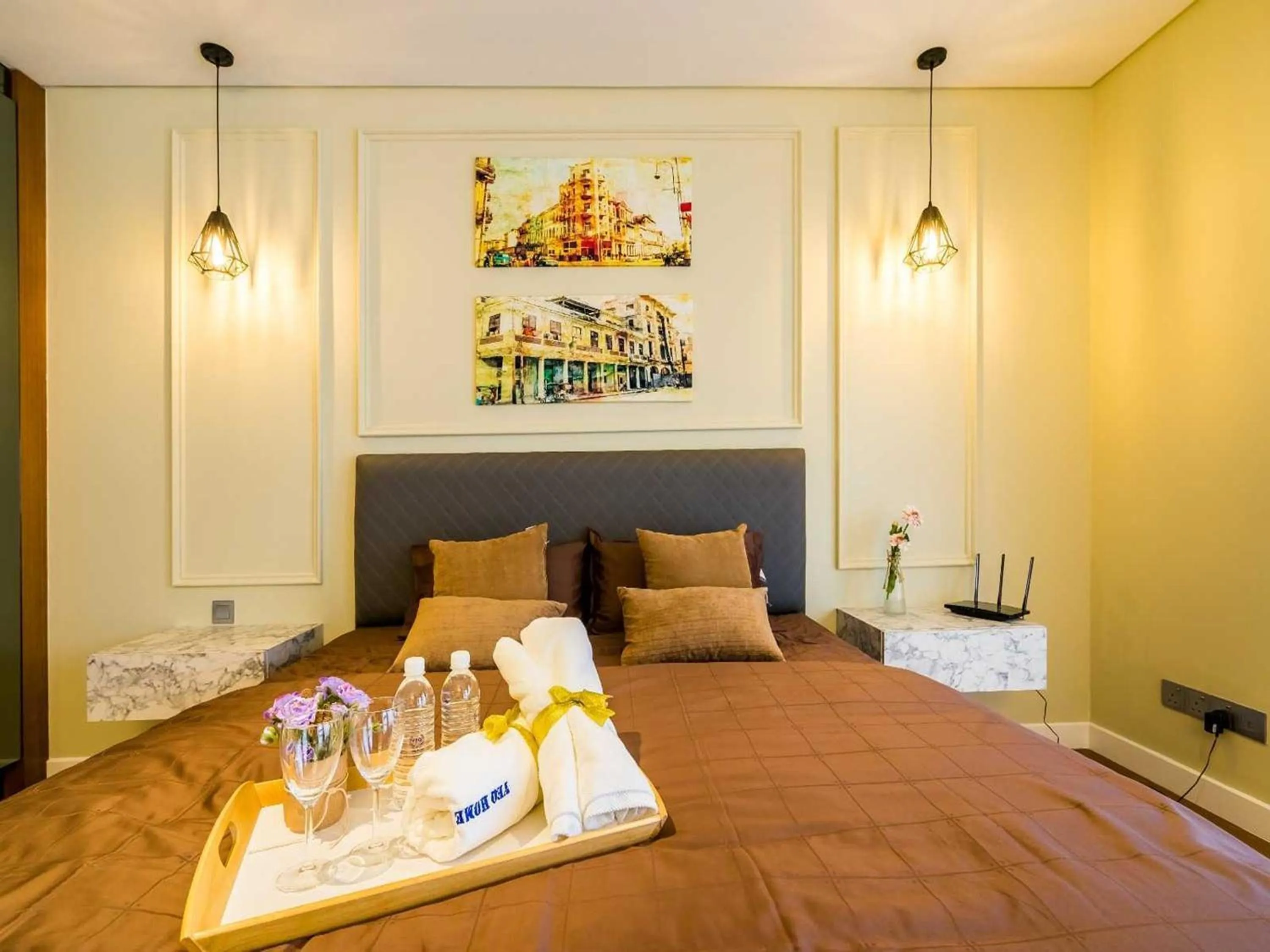 Bed in Leo Guesthouse at Anggun Residence Suite