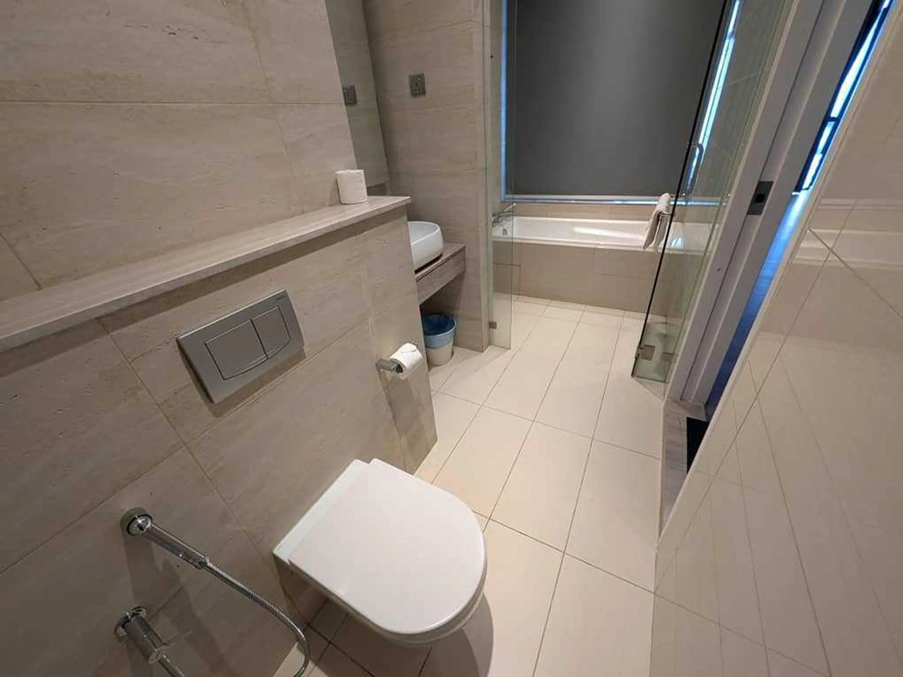 Bathroom in Leo Guesthouse at Anggun Residence Suite