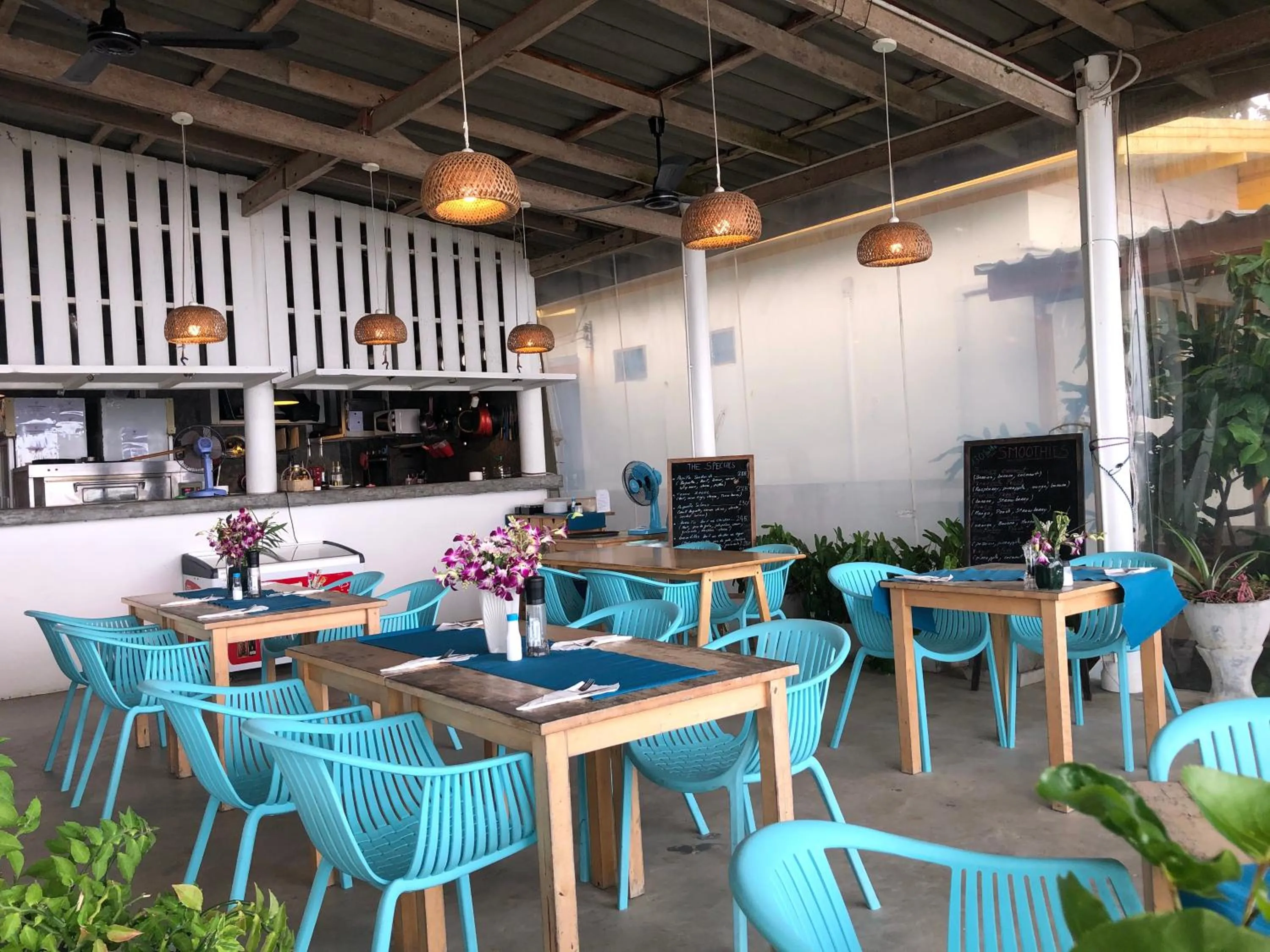 Restaurant/places to eat in Le Petit Saint Tropez