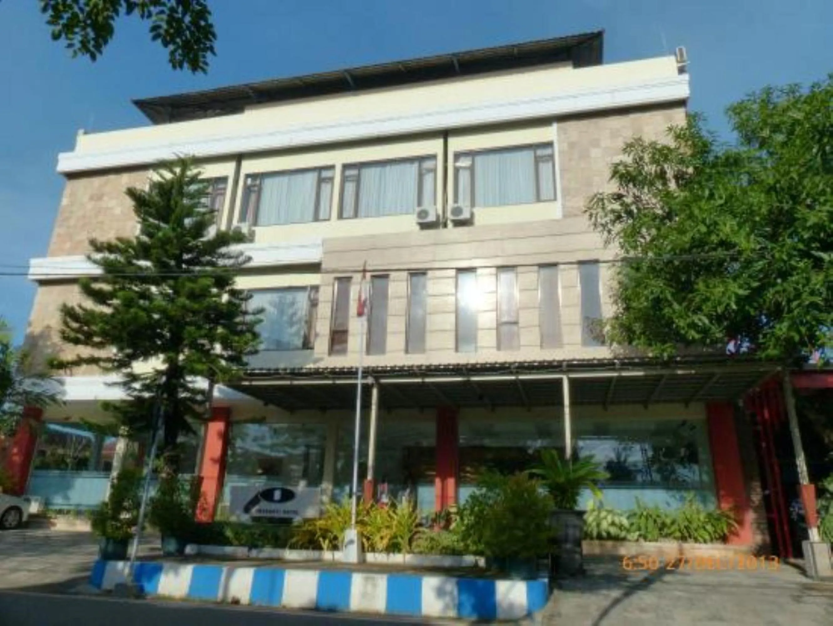 Property building in Hotel Prasasti Pacitan