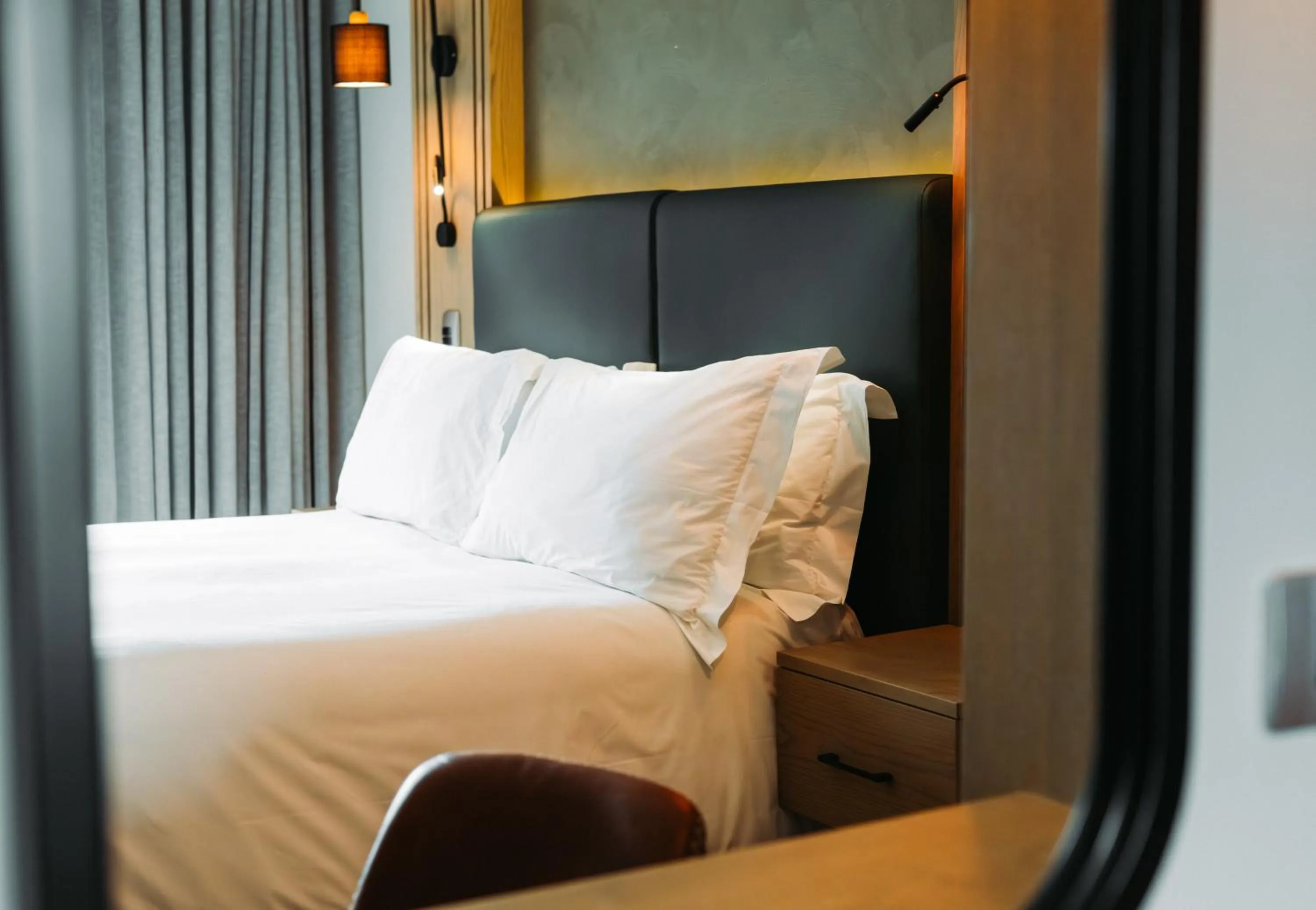 Bedroom, Bed in Emerald Resort & Casino