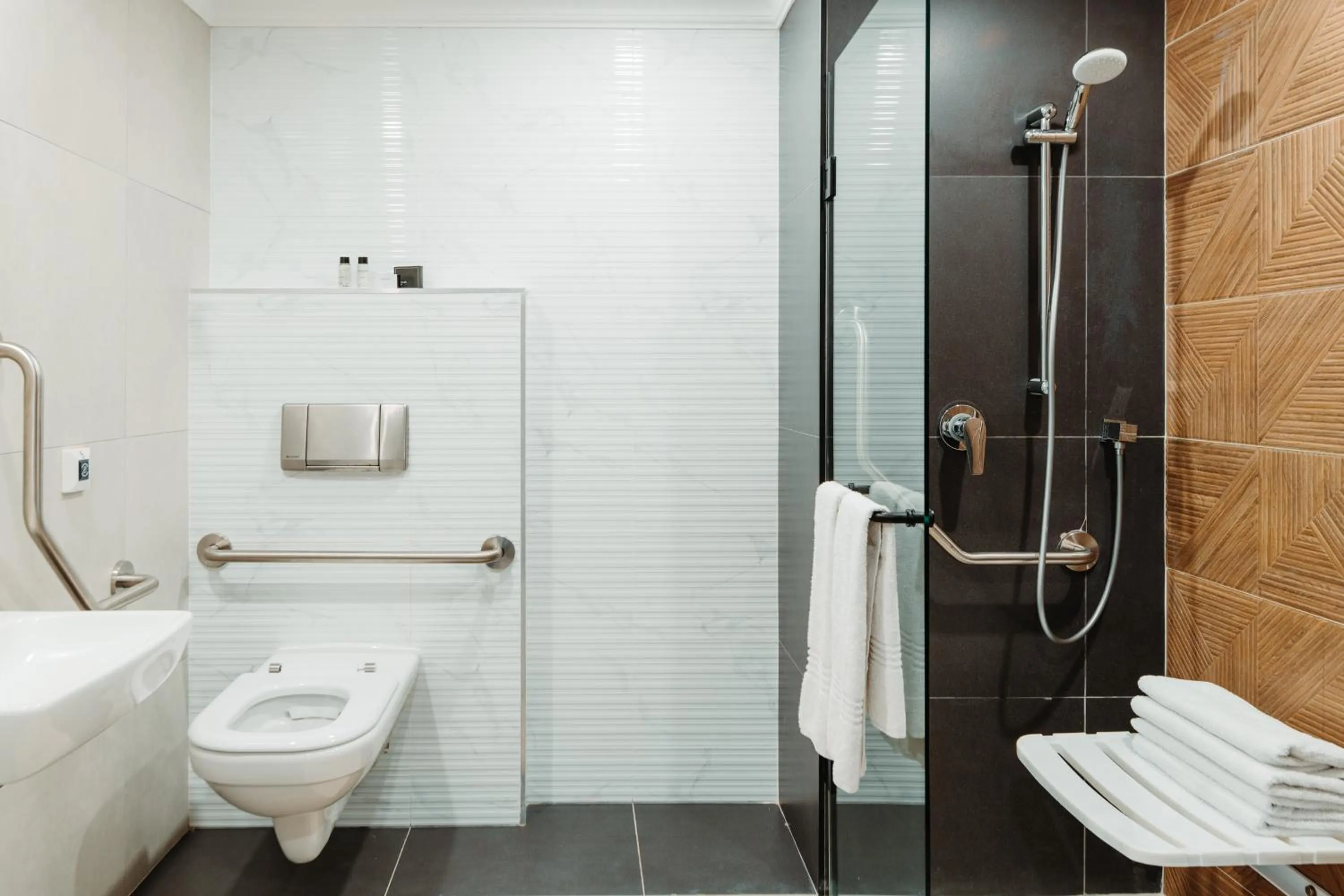 Bathroom in Emerald Resort & Casino