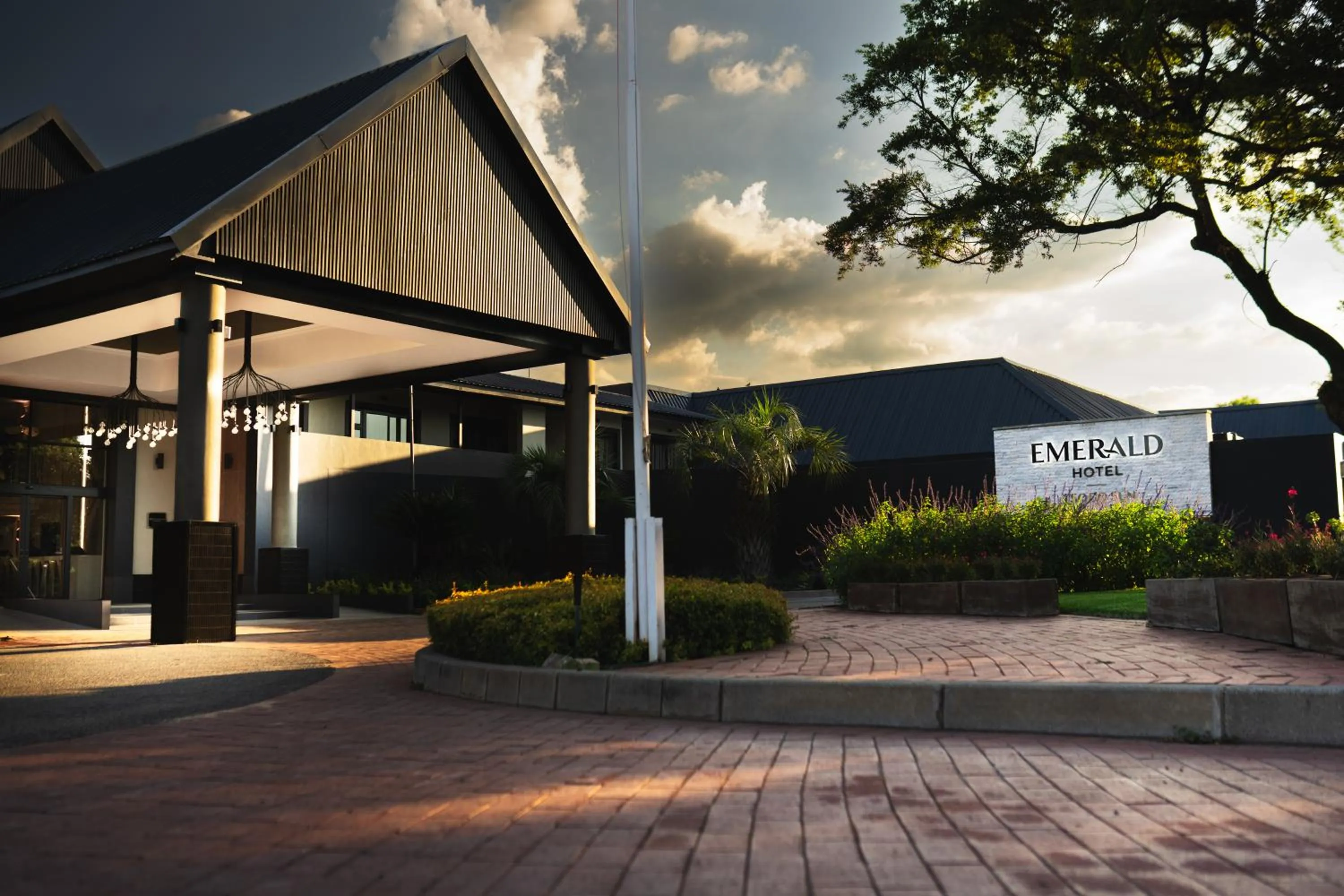 Facade/entrance in Emerald Resort & Casino