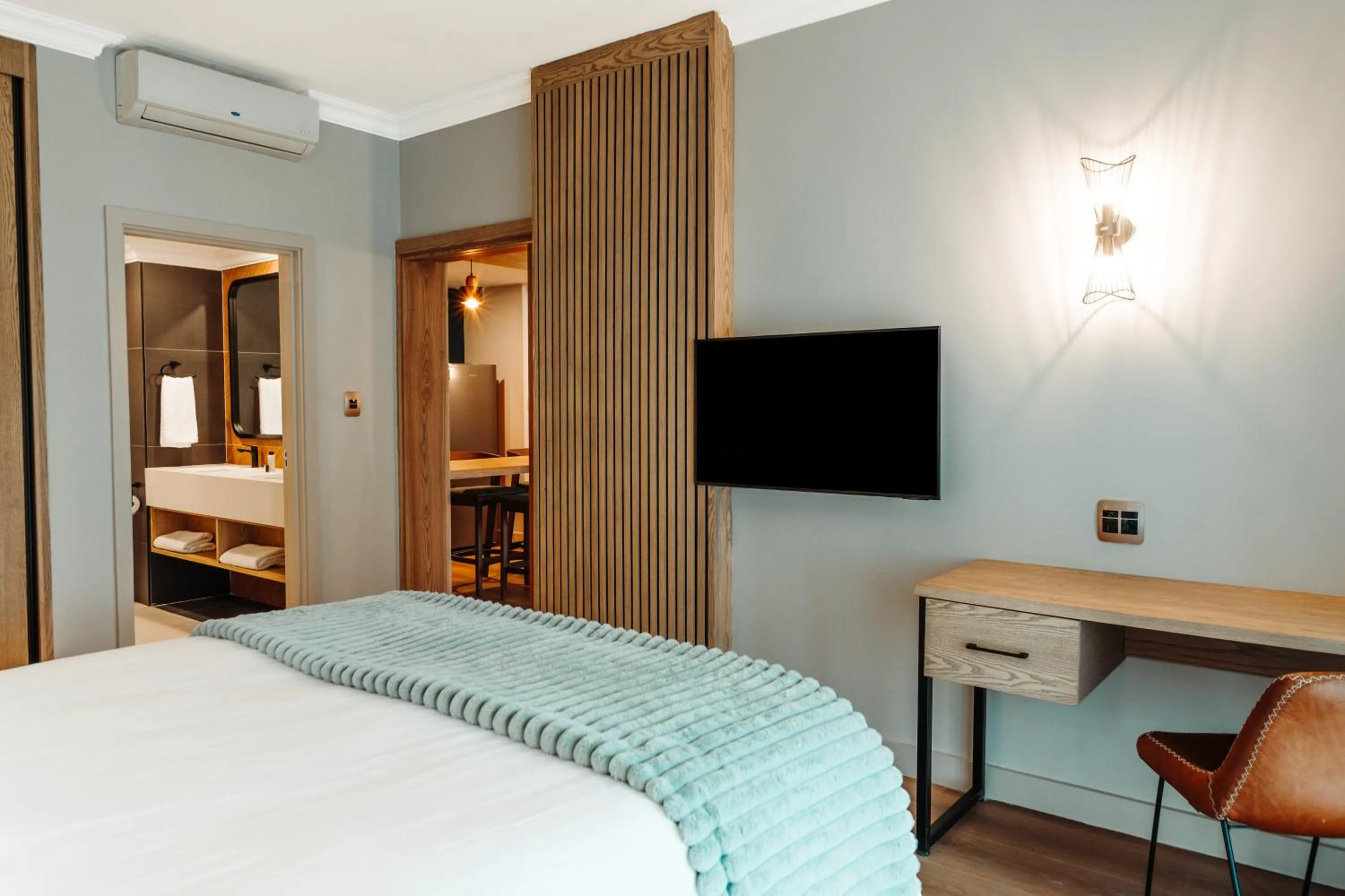 Bedroom, Bed in Emerald Resort & Casino