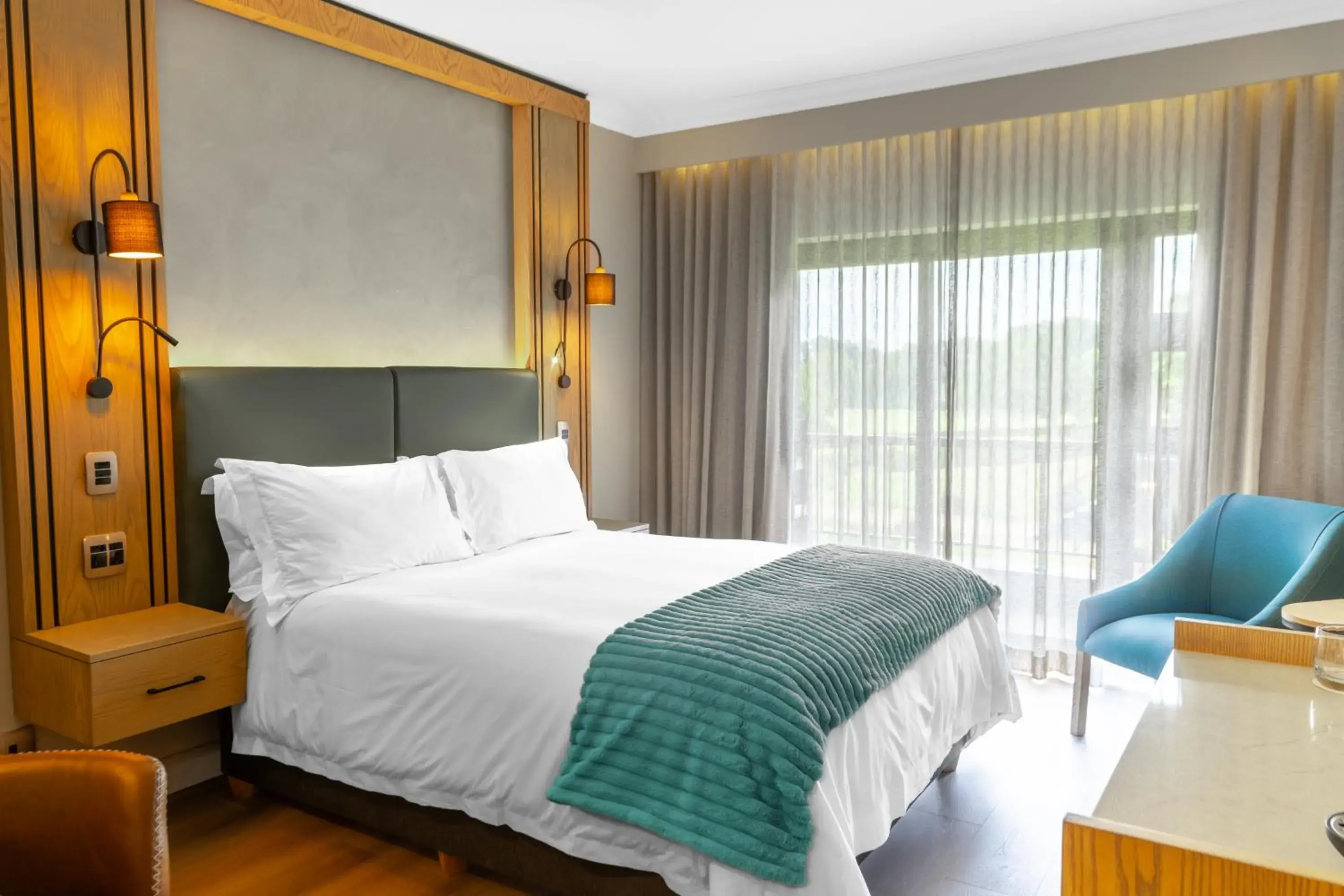 Queen Room in Emerald Resort & Casino Queen Room in Emerald Resort & Casino