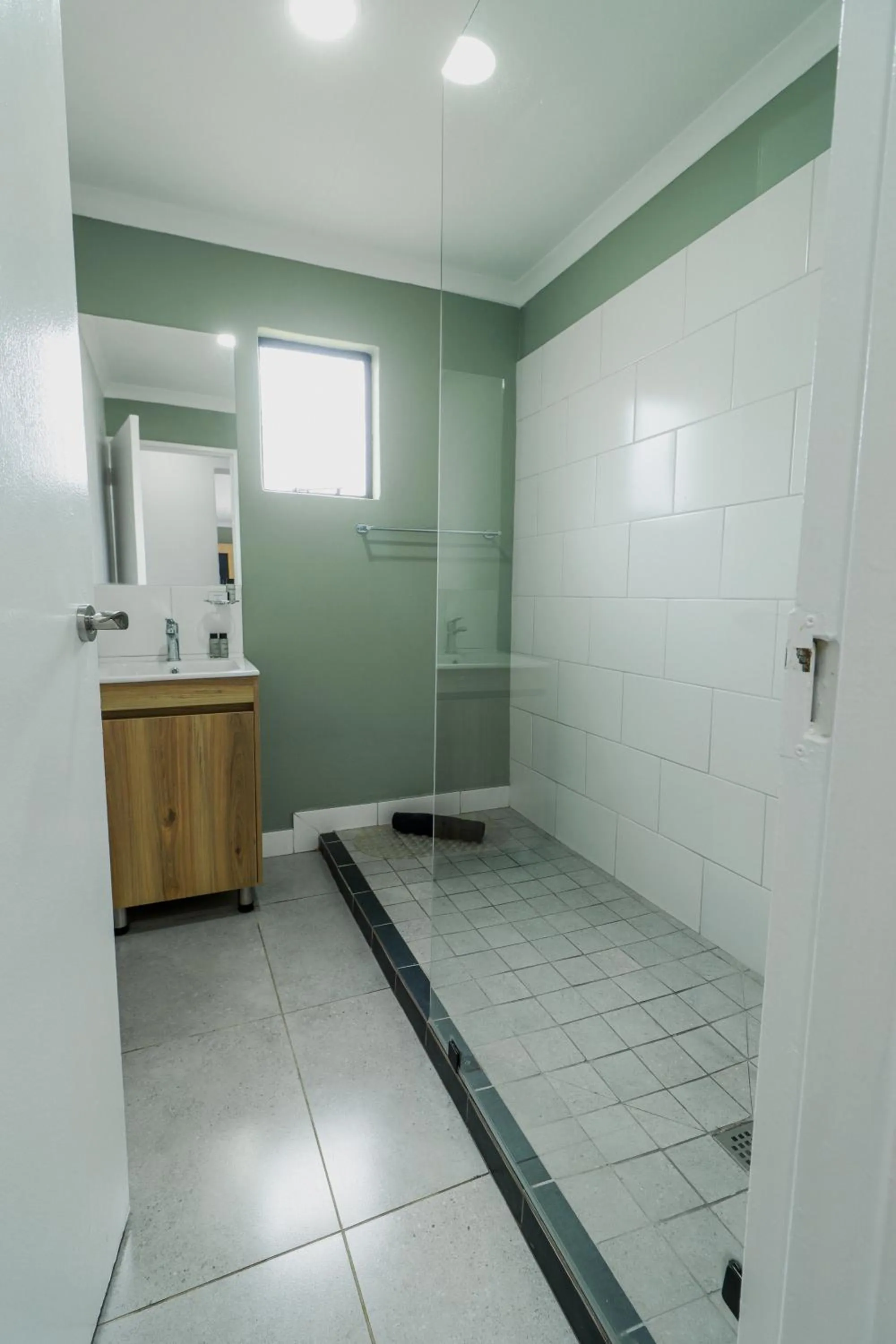 Shower in Emerald Resort & Casino