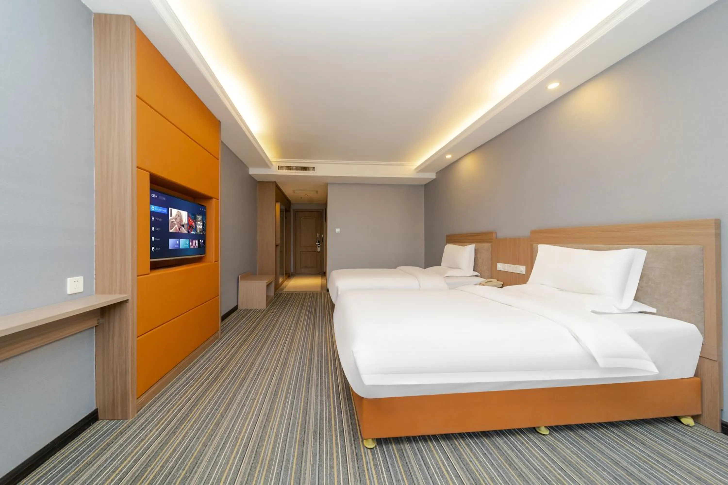 Bed in Days Inn Xi'an City Center