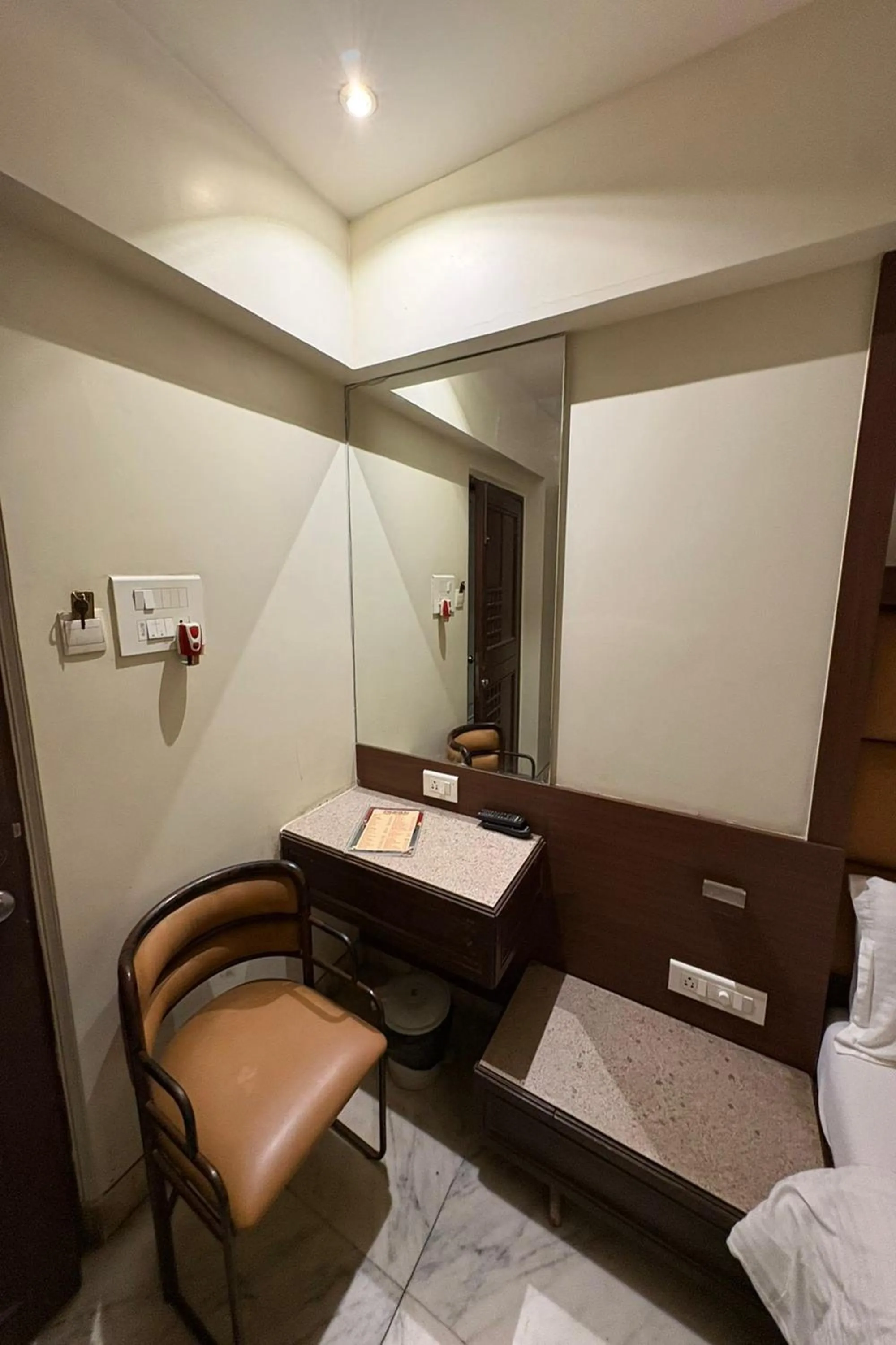 Bed in Pravasi Residency