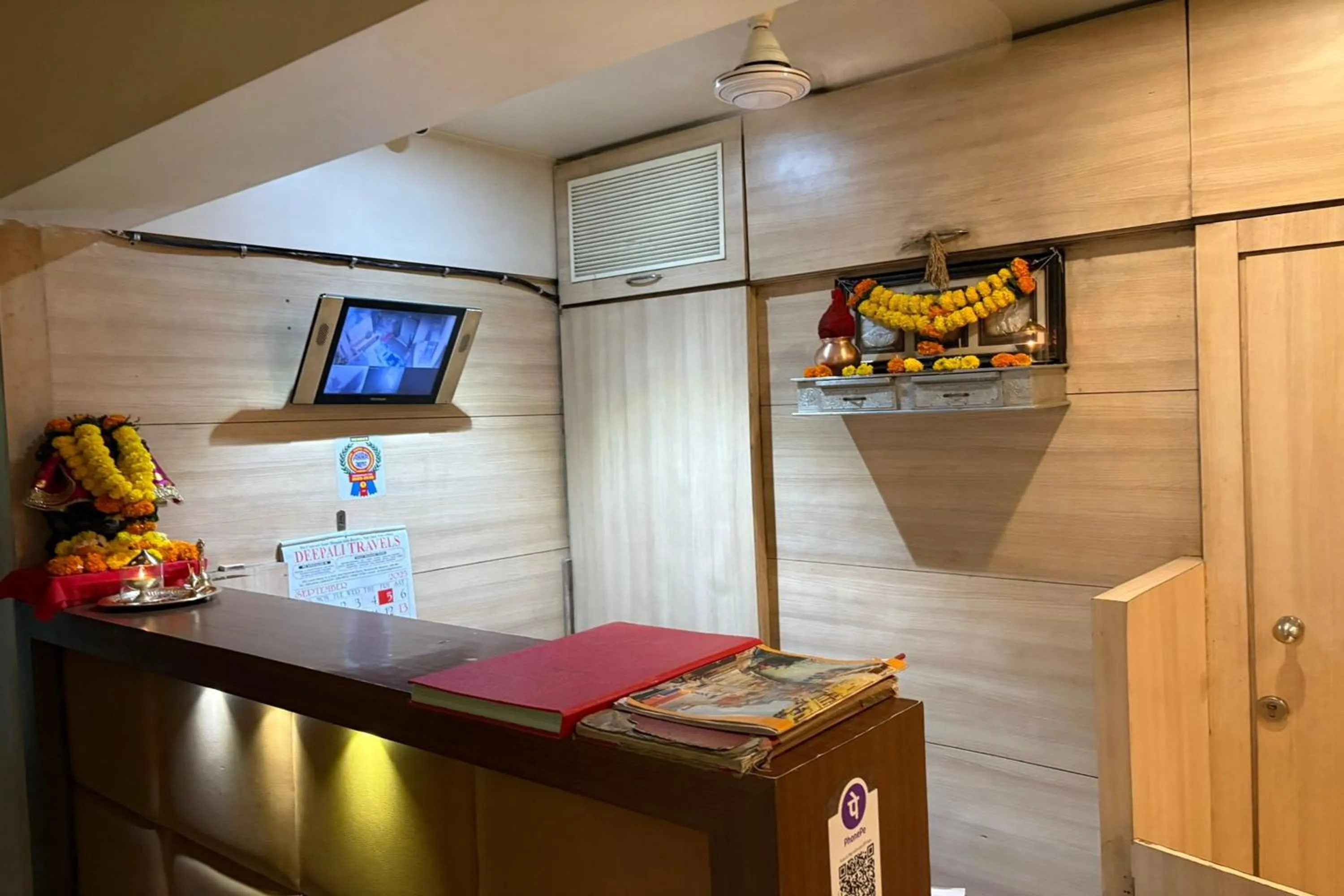 Lobby or reception in Pravasi Residency