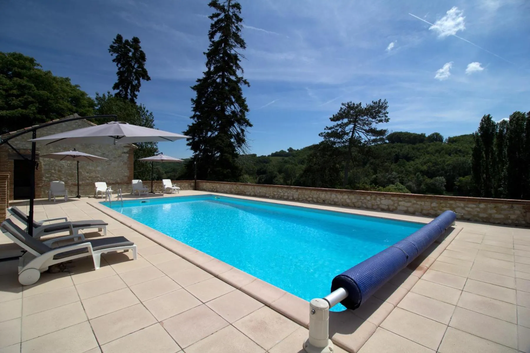 Swimming pool in Le Farat Bed & Breakfast