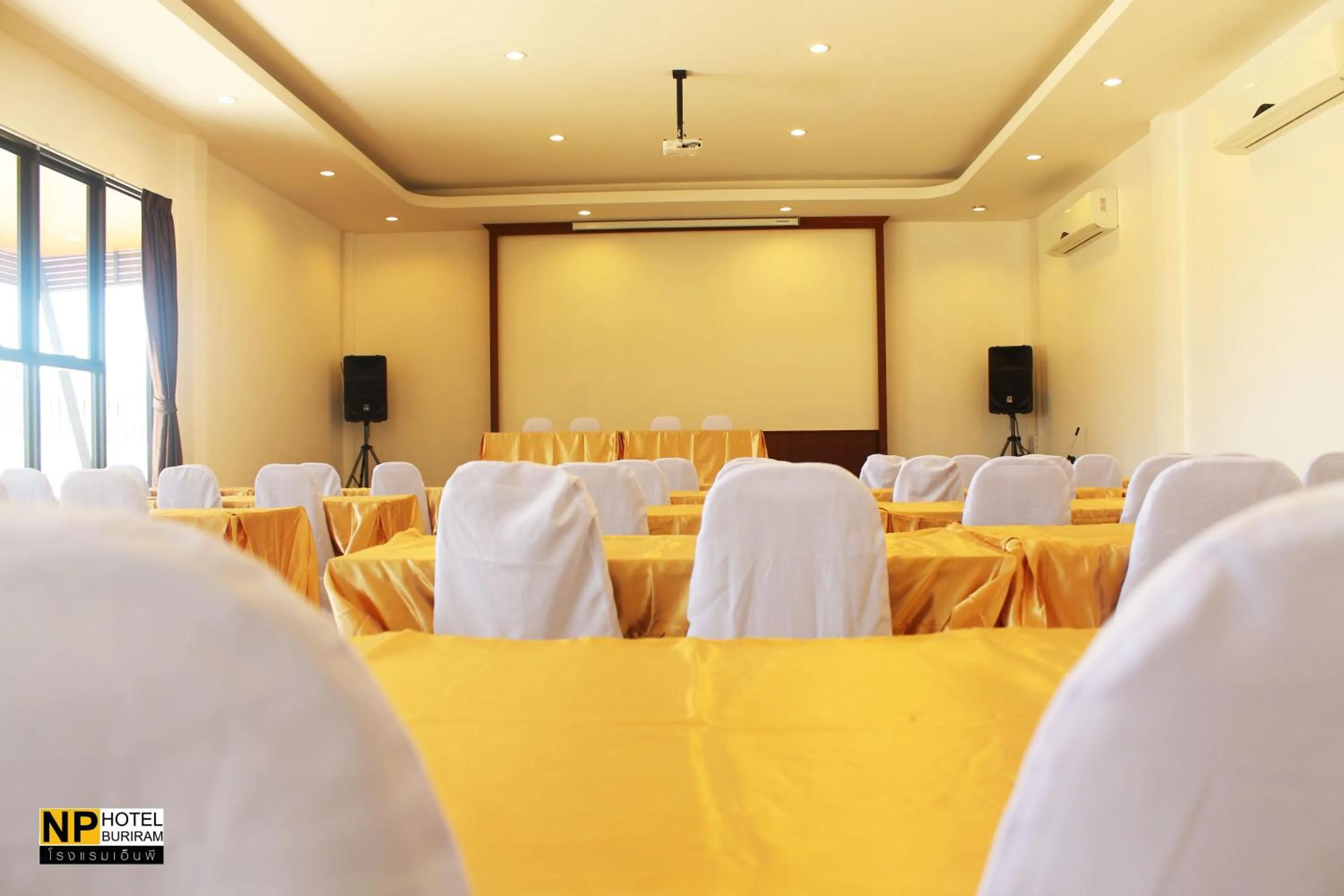 Business facilities in NP Hotel