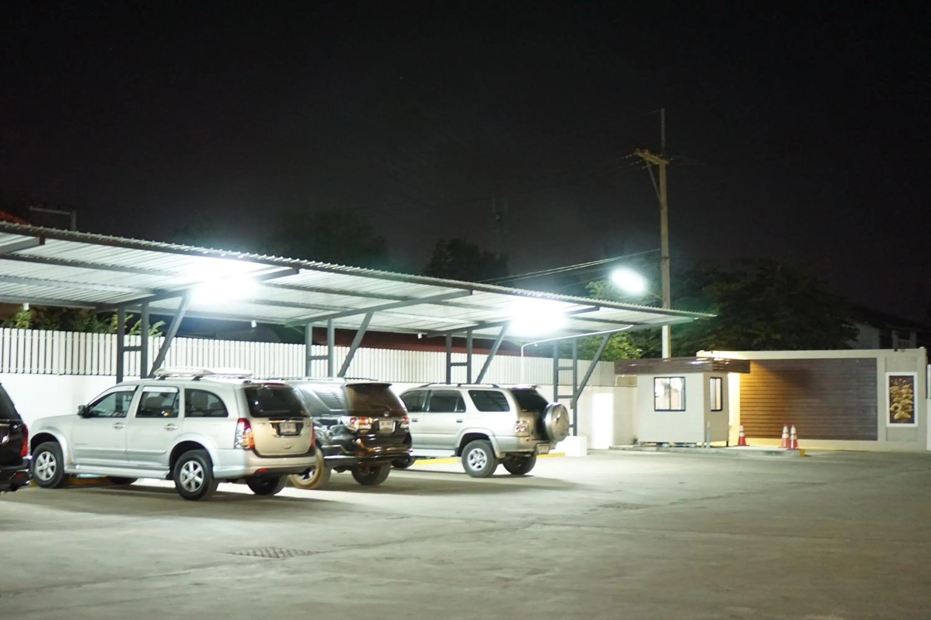Facade/entrance in NP Hotel