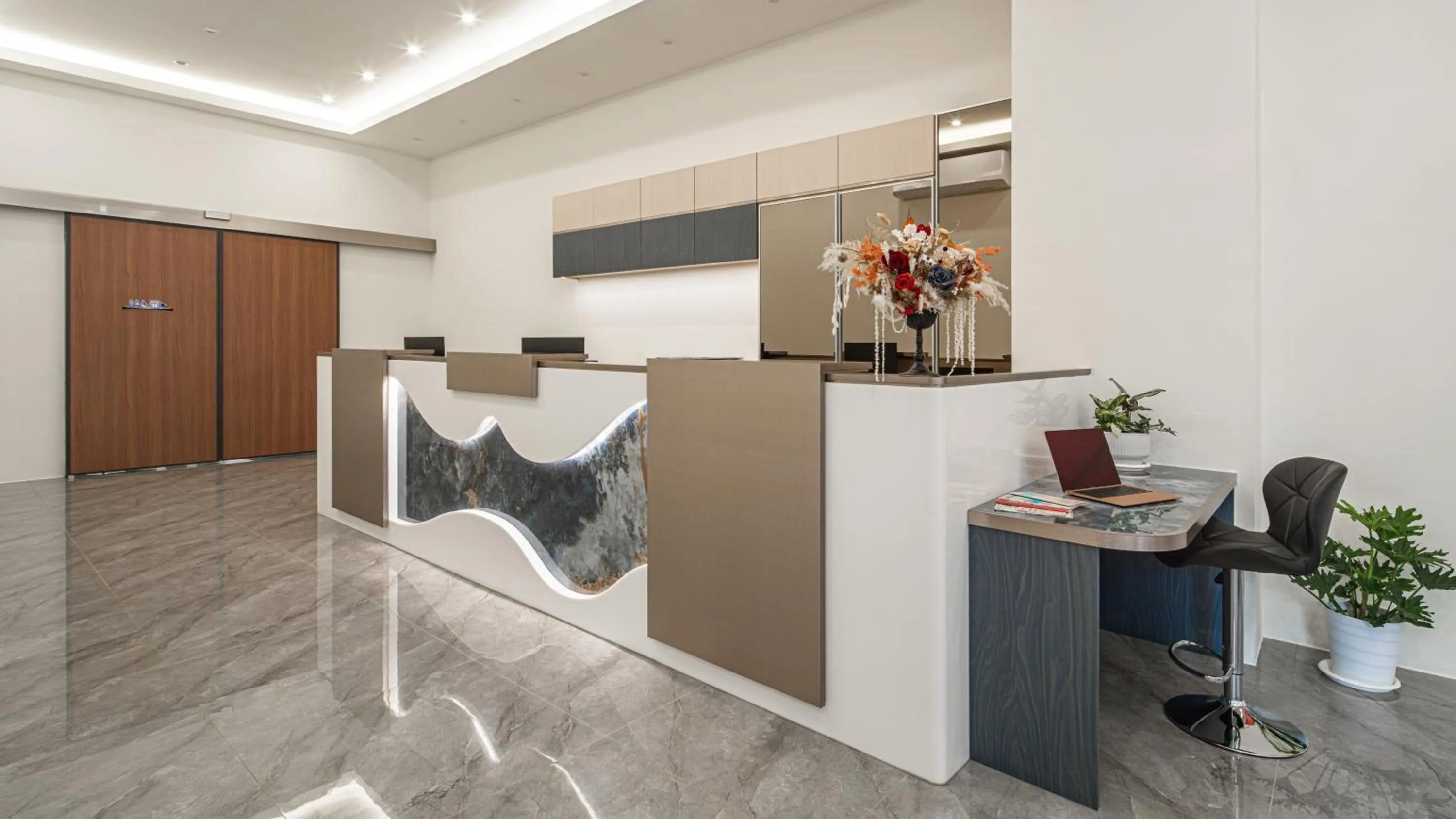 Property building in Water Woods Inn