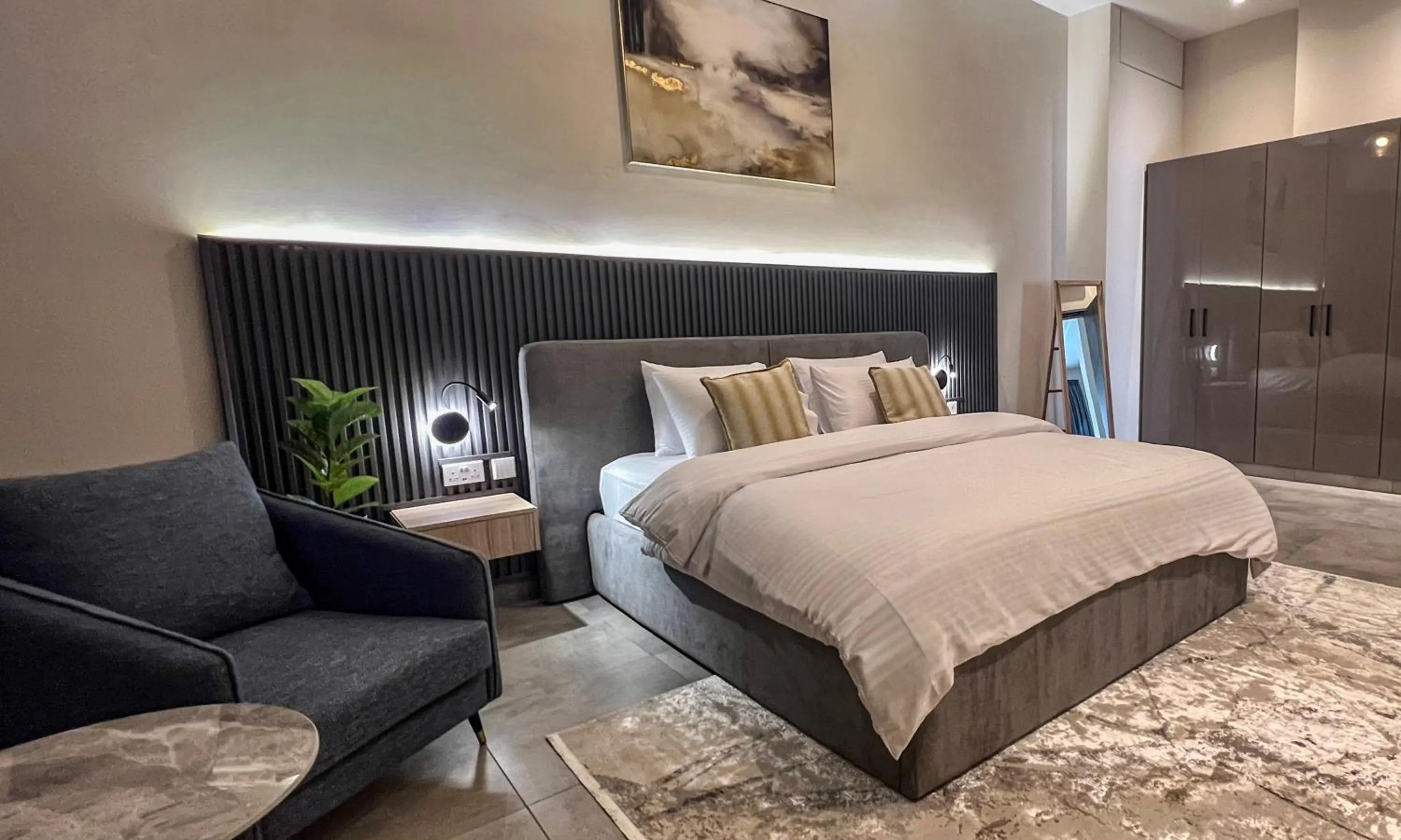 Bedroom, Bed in Anthonian Suites