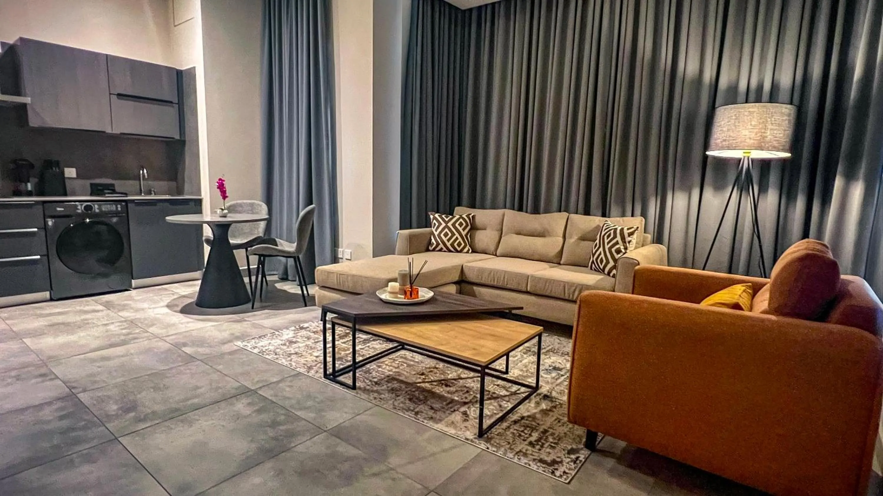 Kitchen or kitchenette in Anthonian Suites