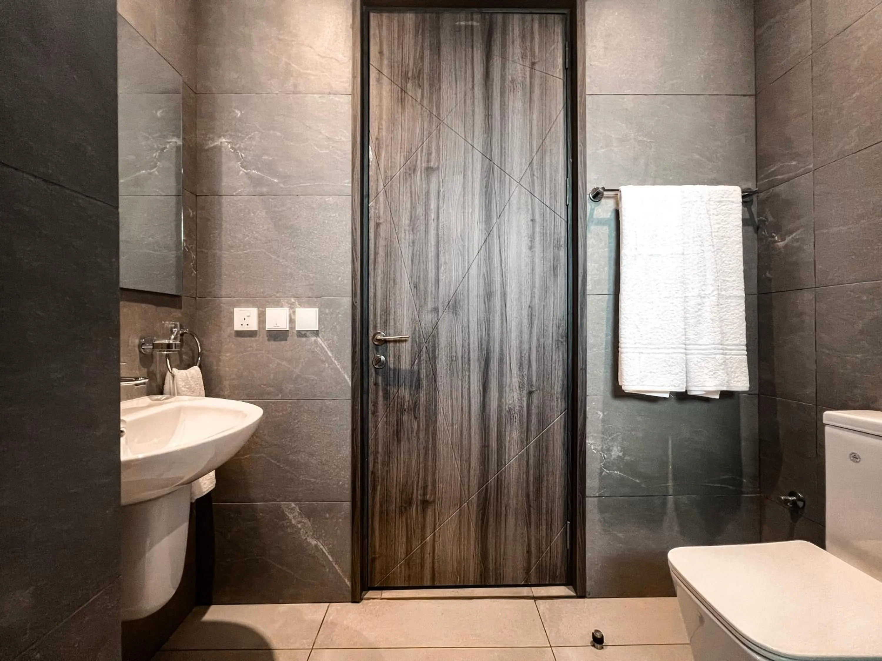 Bathroom in Anthonian Suites