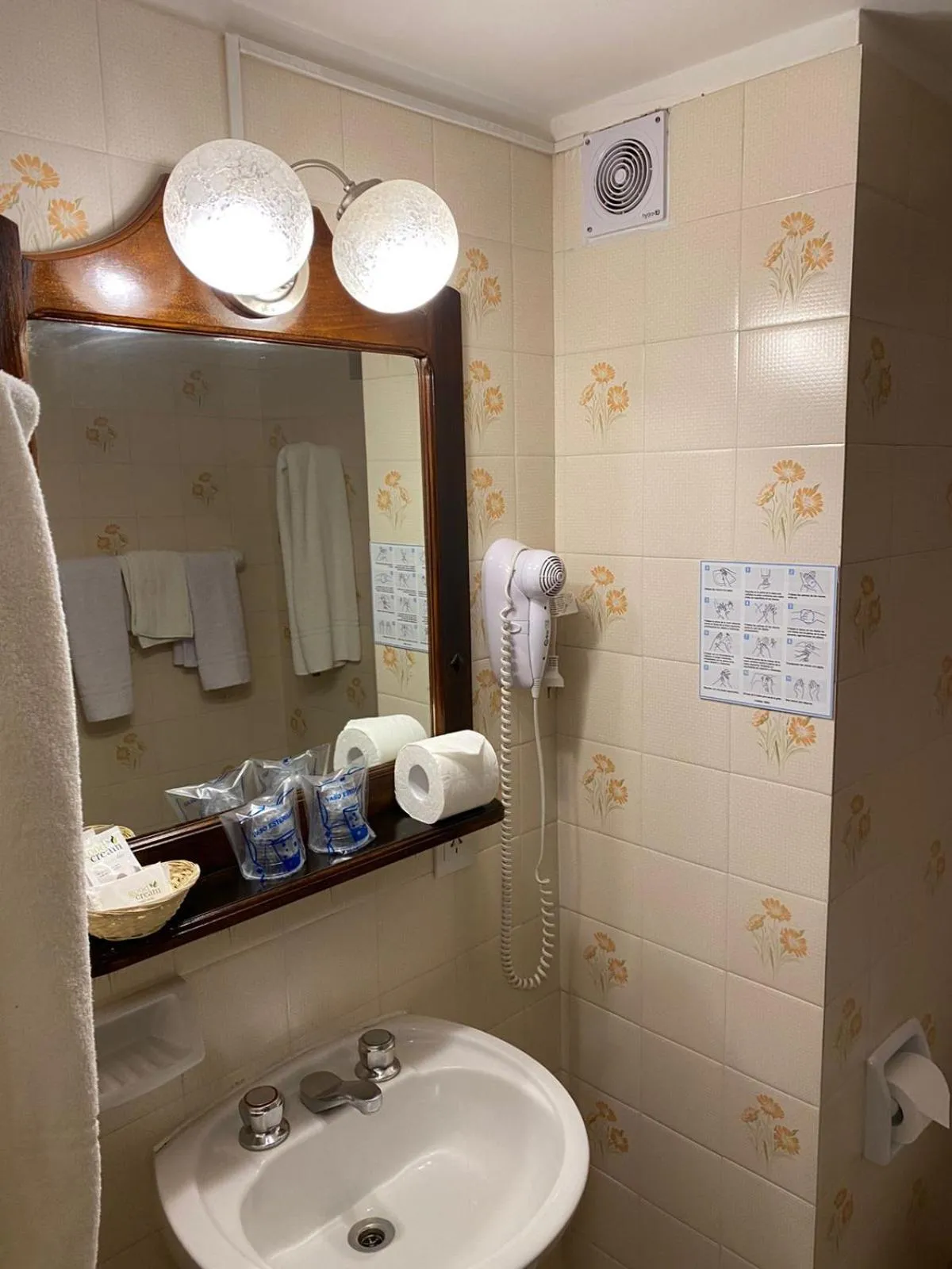 Bathroom in Hotel Concorde