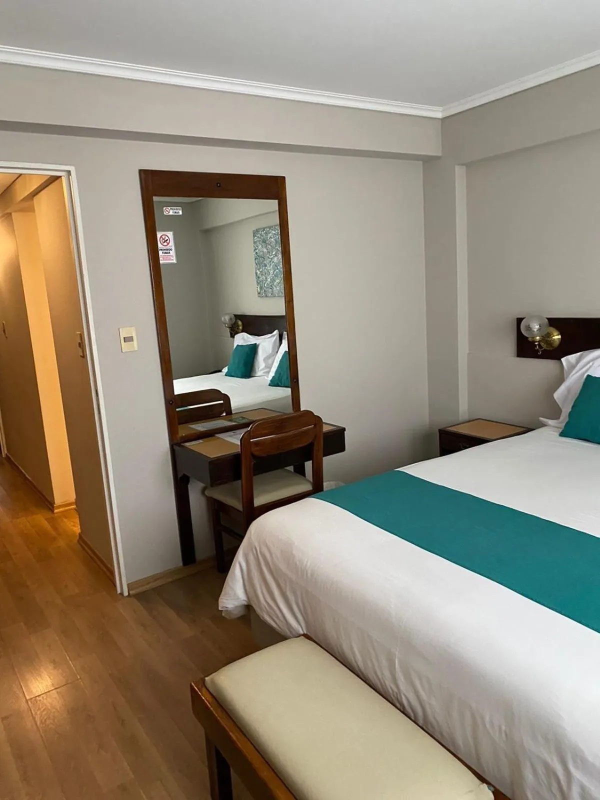 Photo of the whole room, Bed in Hotel Concorde