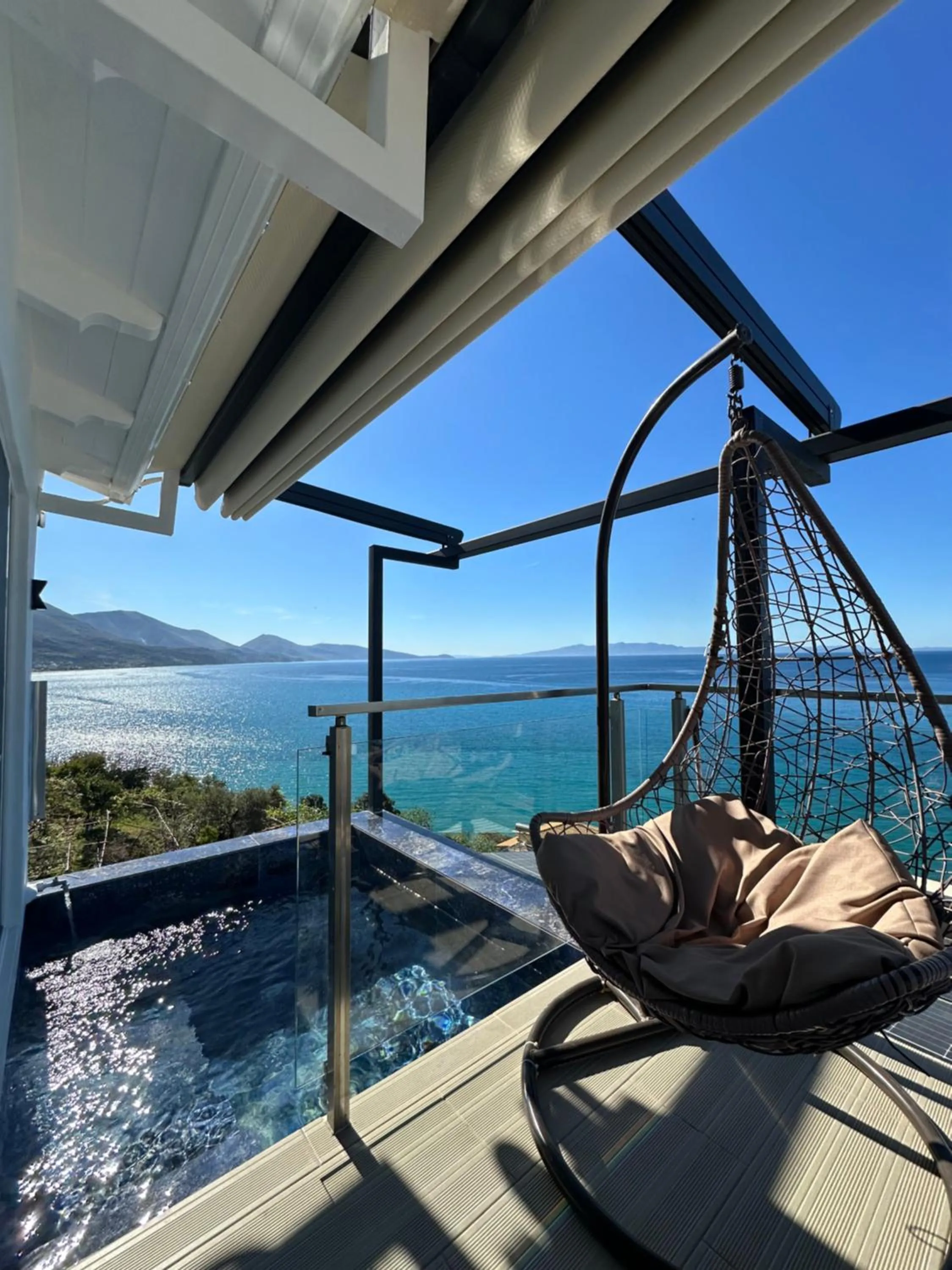 Day in Qeparo Napolon Complex