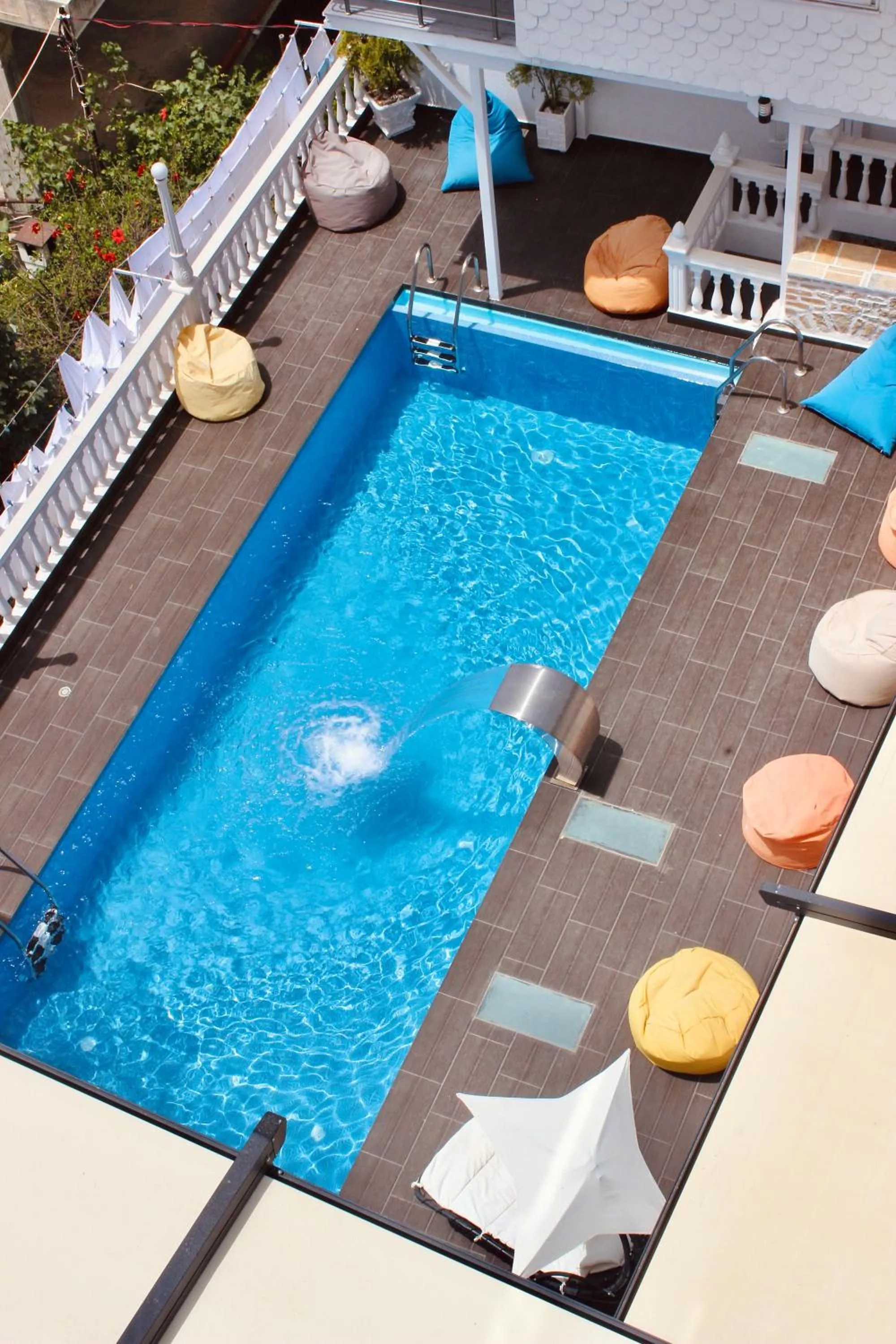 Swimming pool in Qeparo Napolon Complex