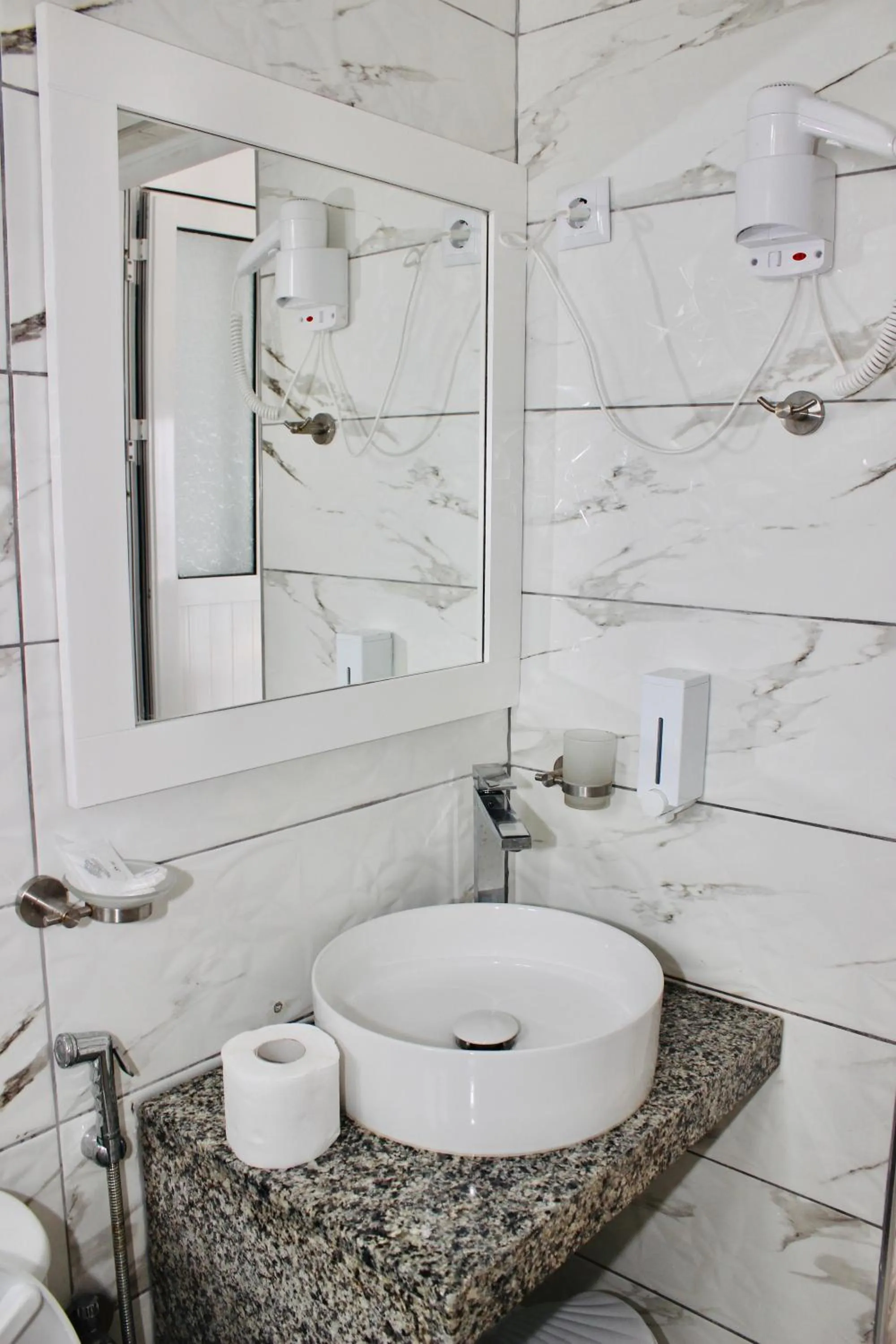 Bathroom in Qeparo Napolon Complex