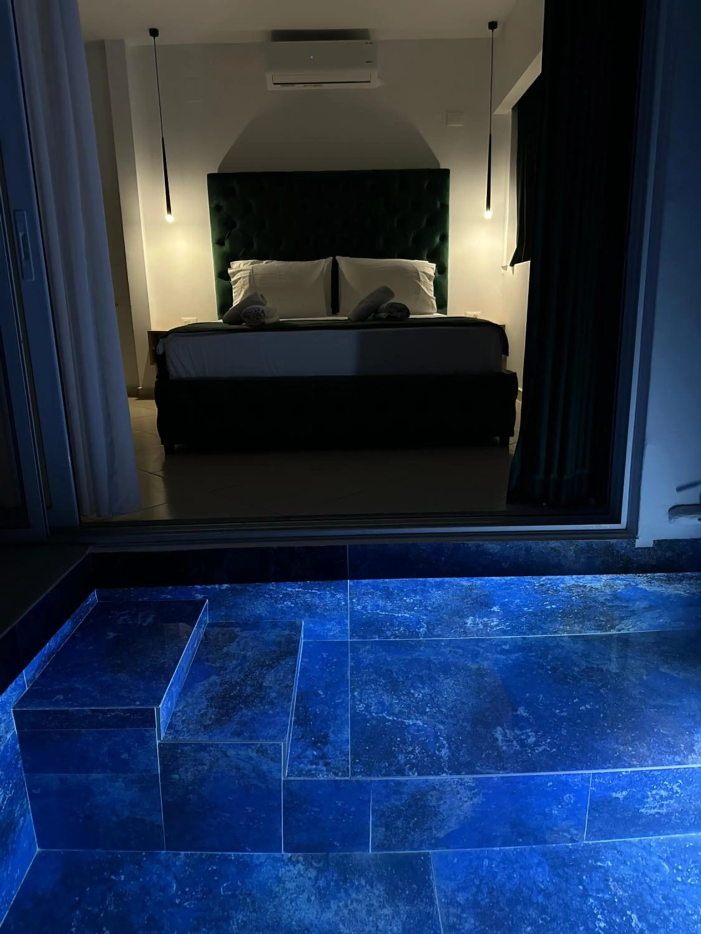 Bed in Qeparo Napolon Complex