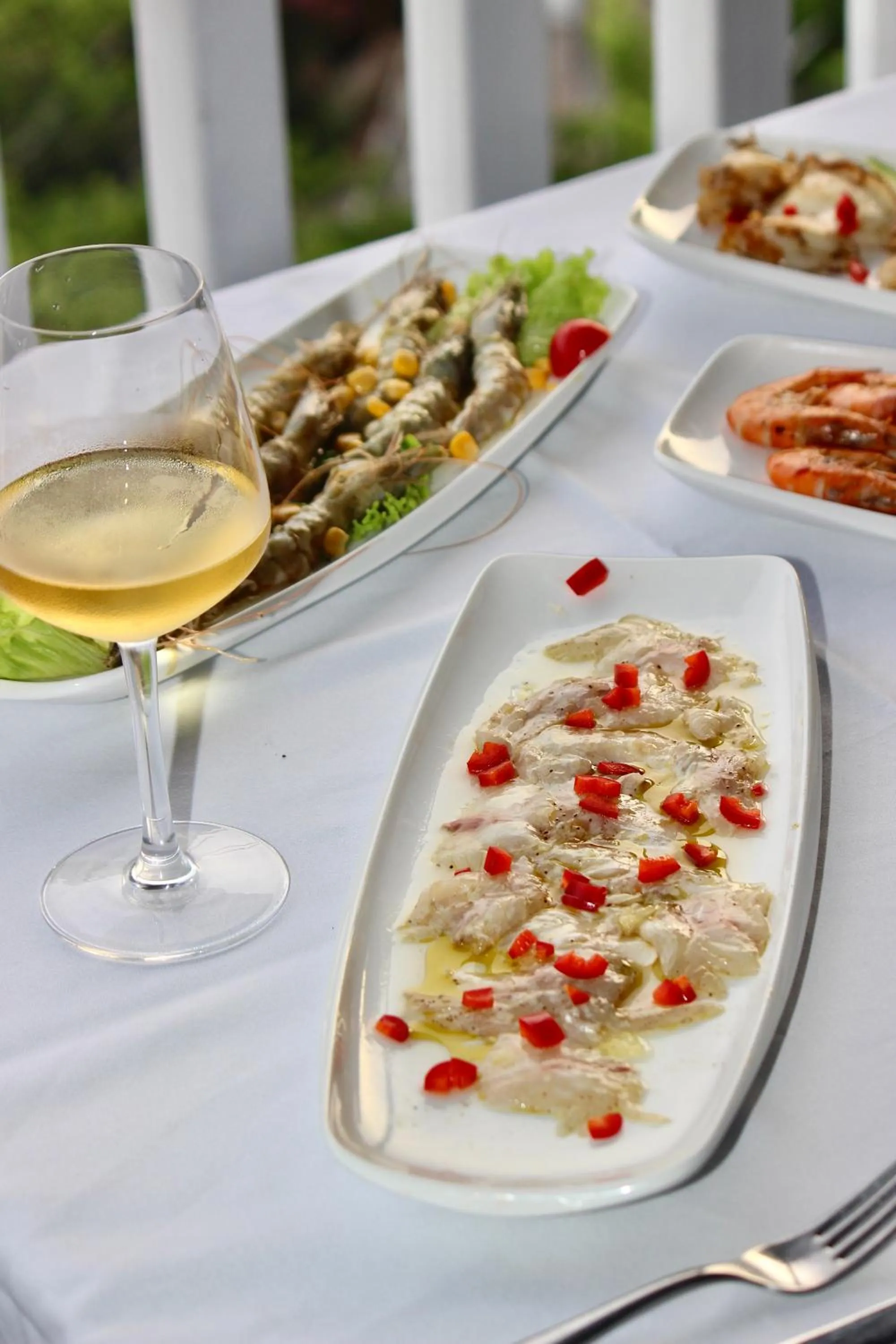 Restaurant/places to eat in Qeparo Napolon Complex