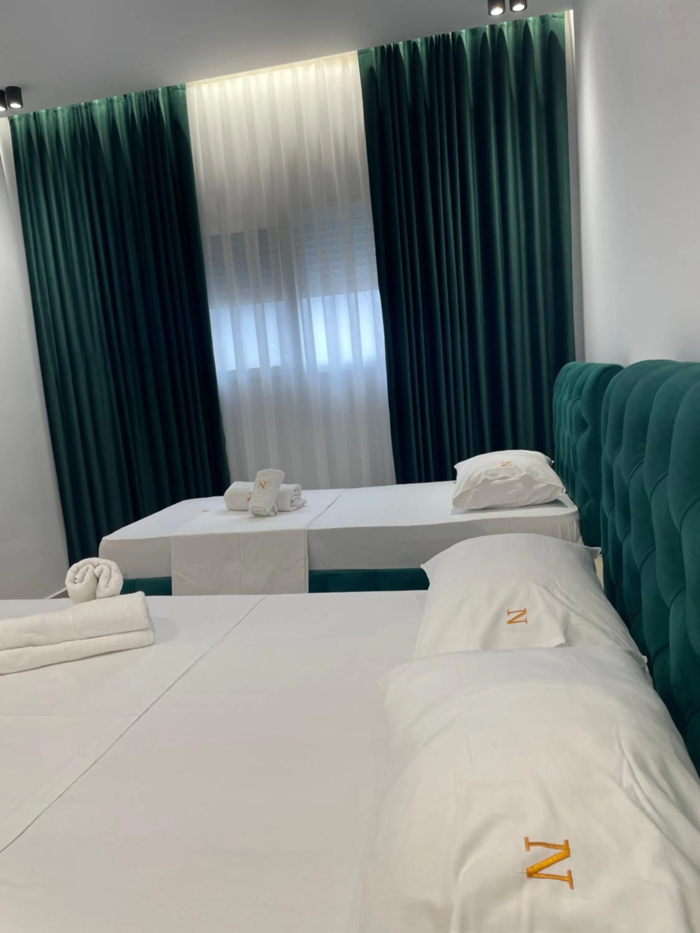 Bedroom, Bed in Qeparo Napolon Complex