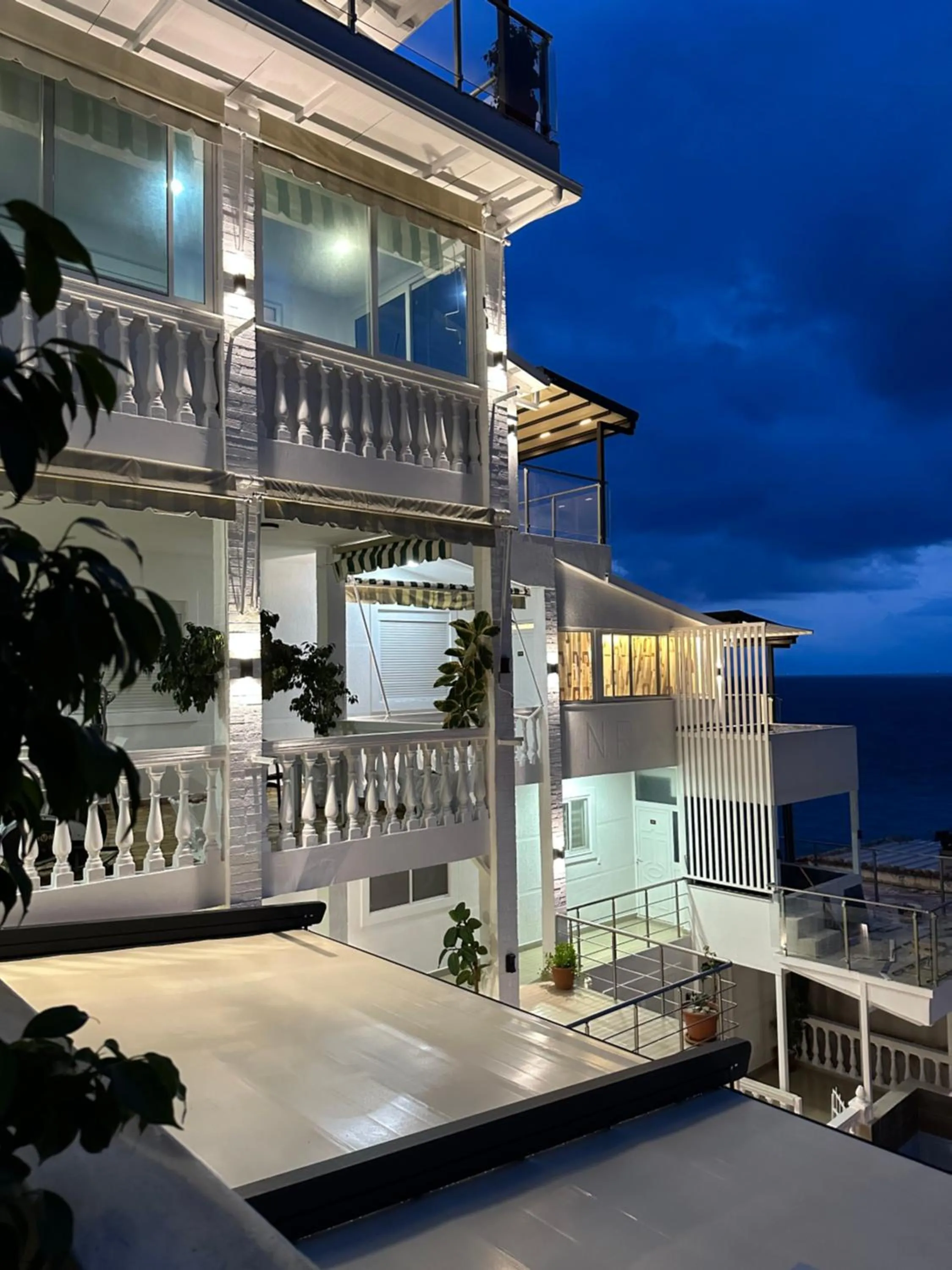 Property building in Qeparo Napolon Complex