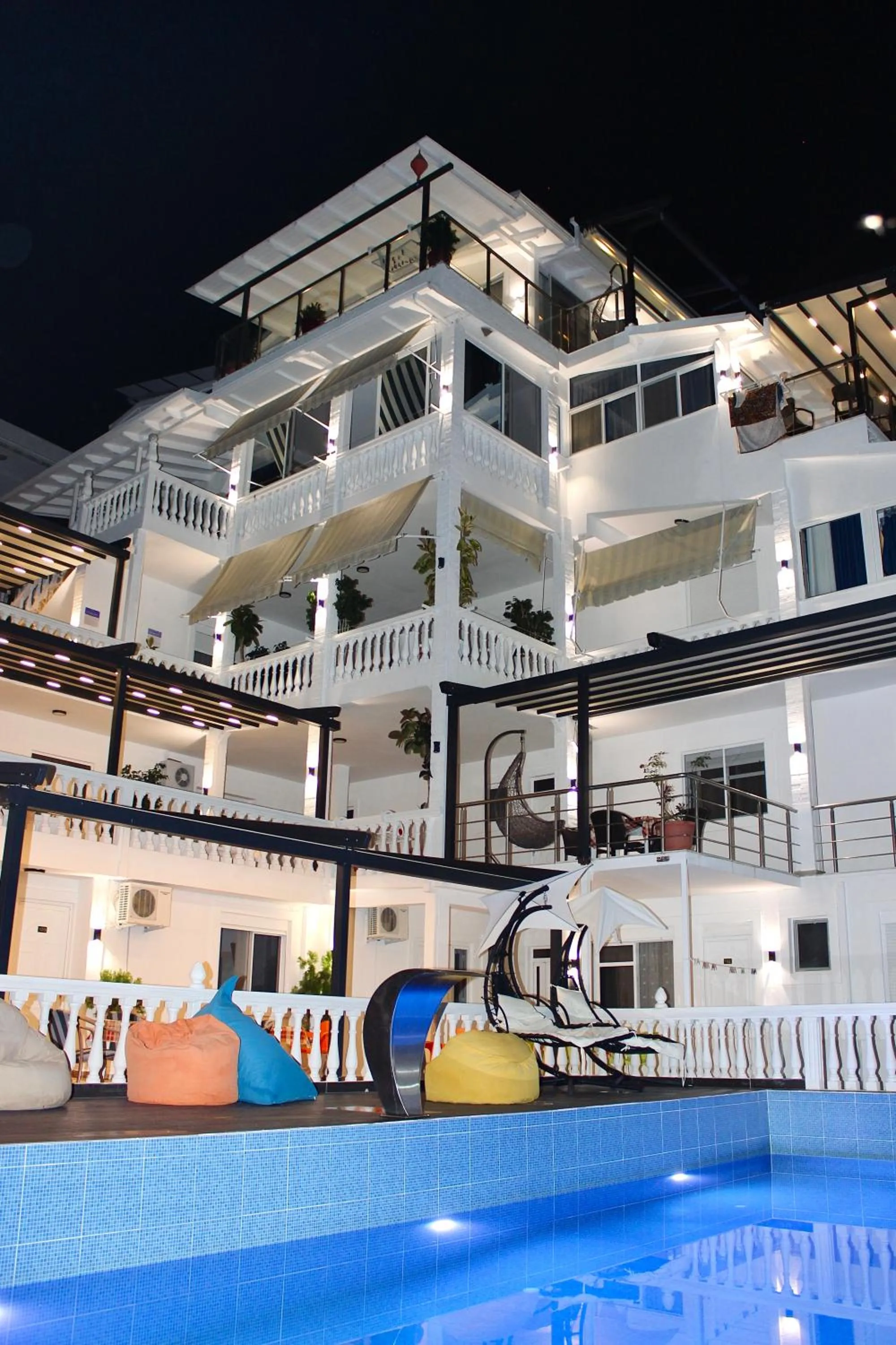 Property building in Qeparo Napolon Complex