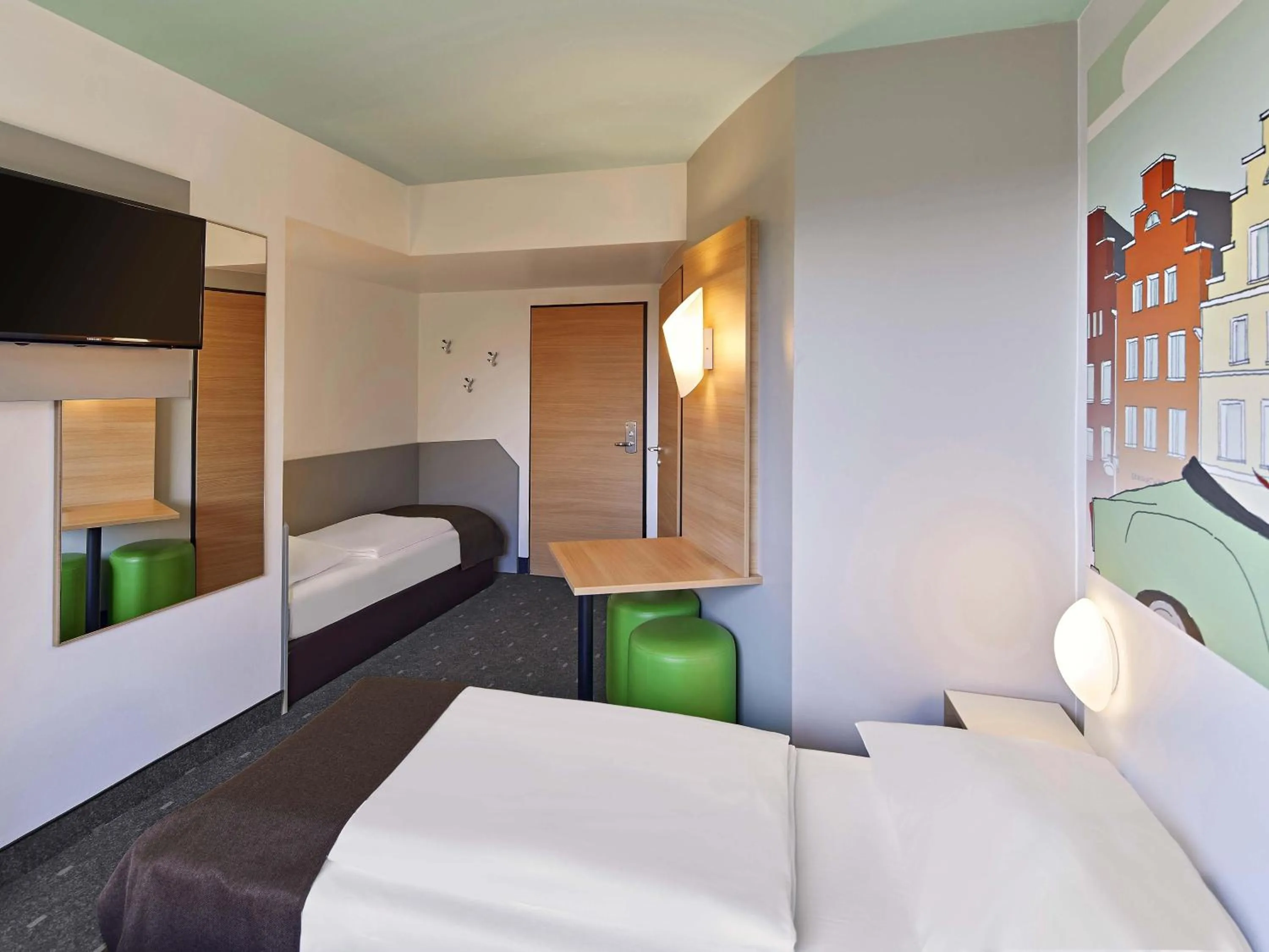 Photo of the whole room, Bed in B&B Hotel Osnabrück