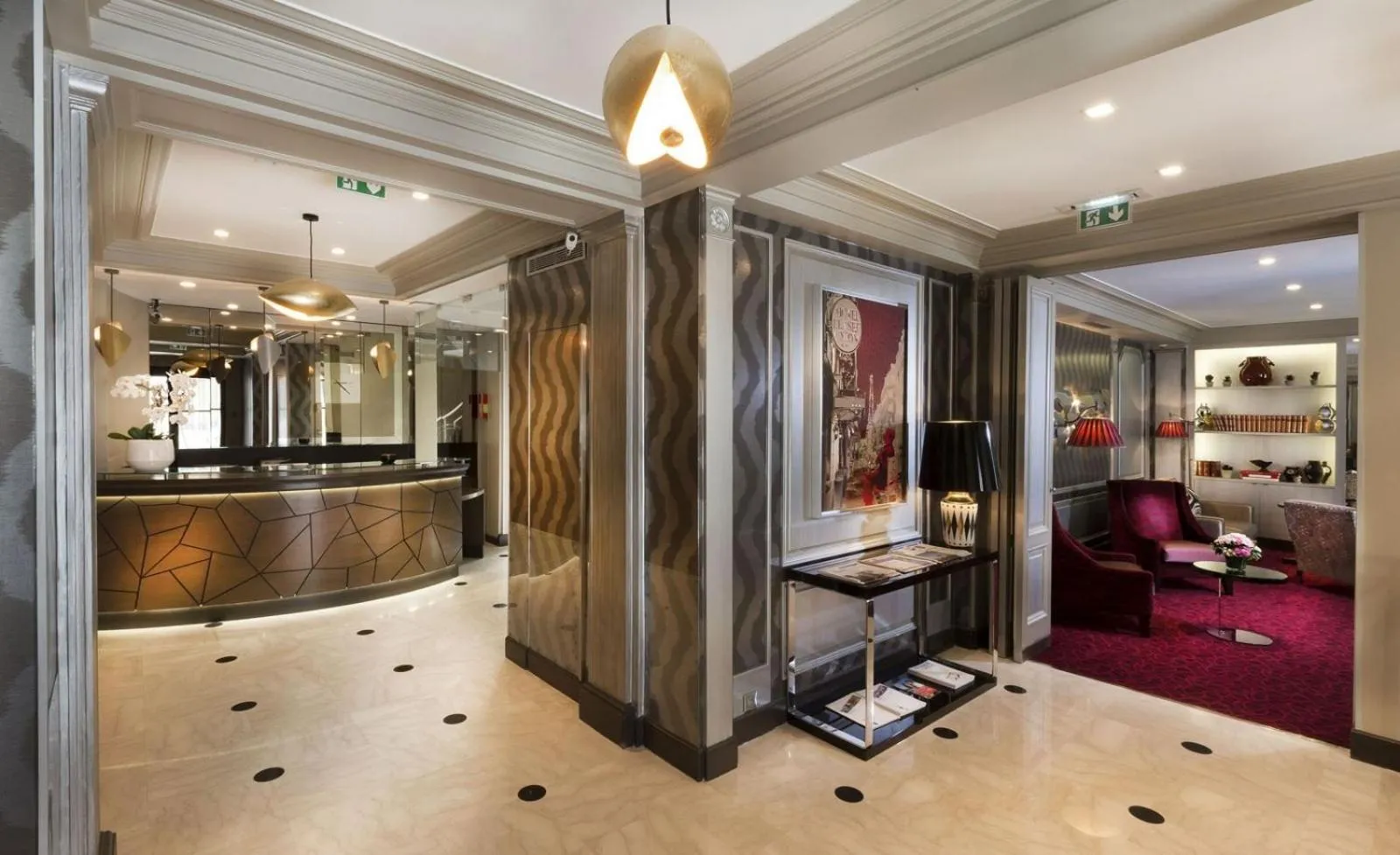 Lobby or reception in Elysees Apartments