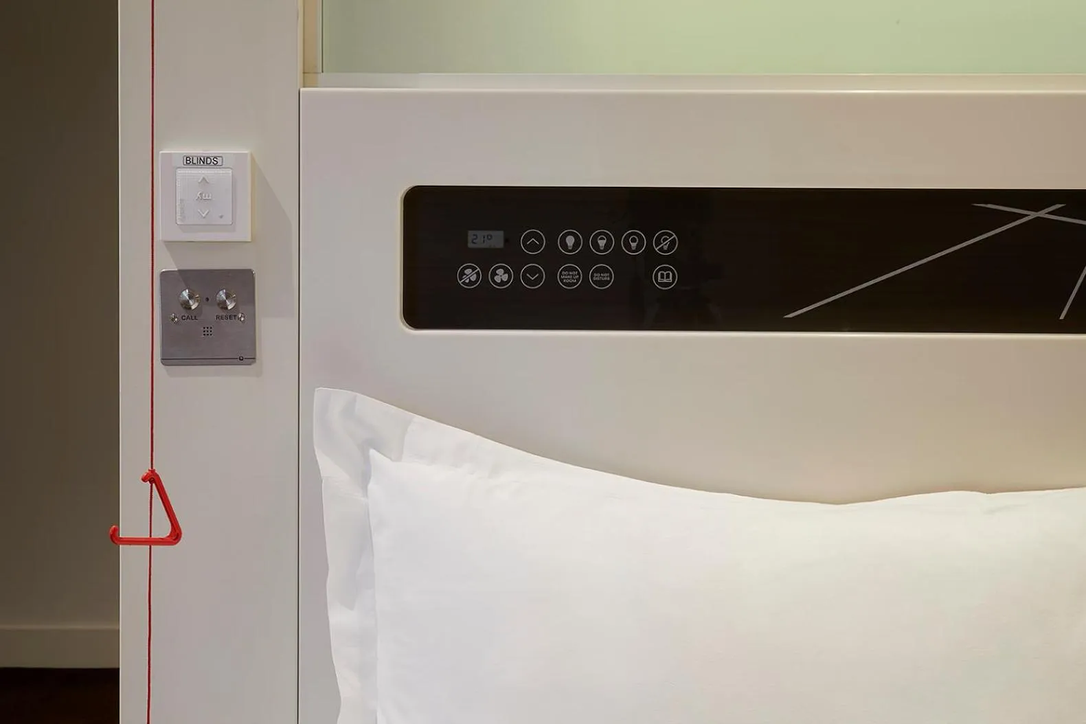 Bedroom, Bed in hub Edinburgh City Centre - Rose Street