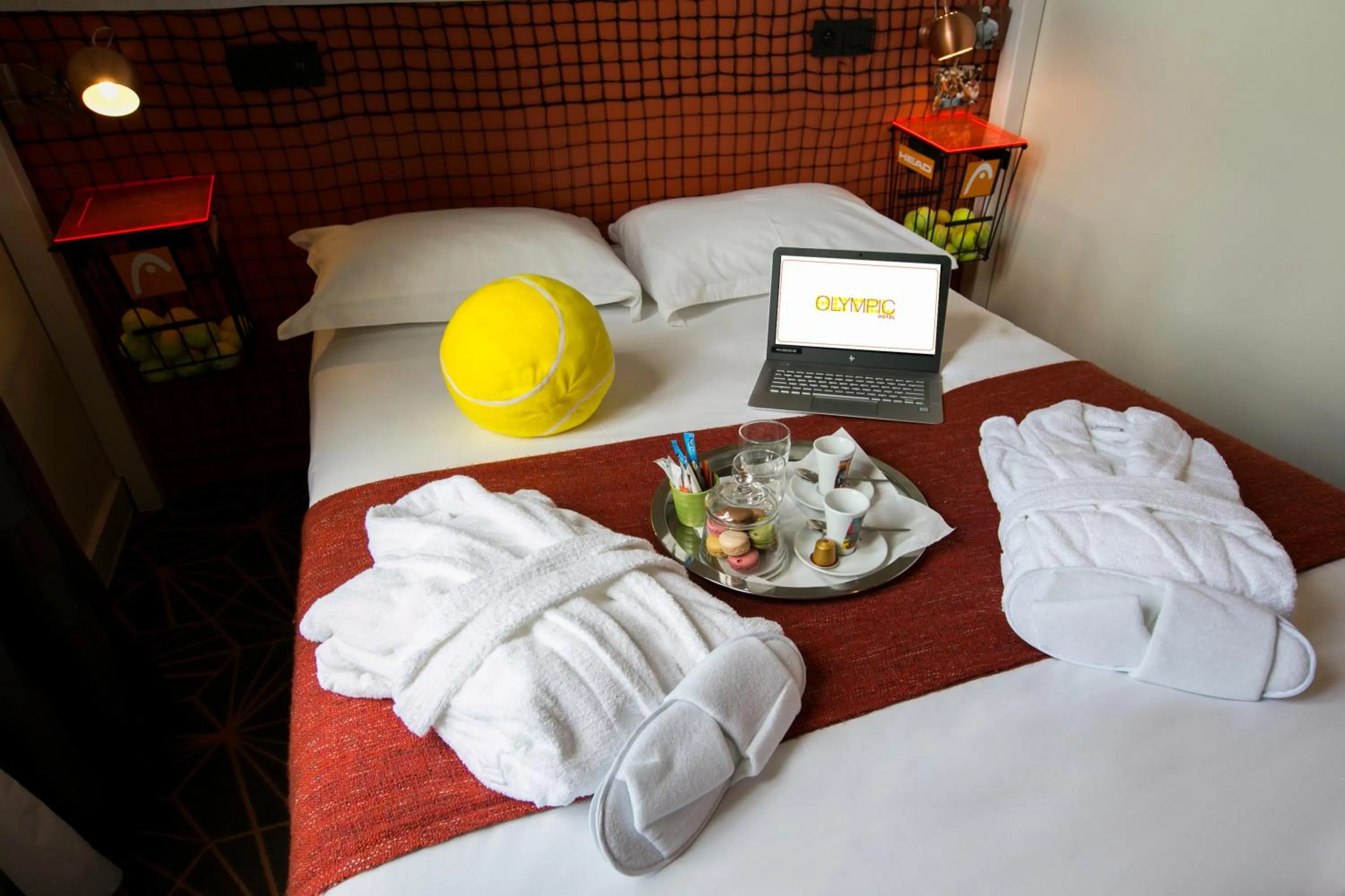 Bedroom, Bed in Hotel Olympic Paris Boulogne by Patrick Hayat