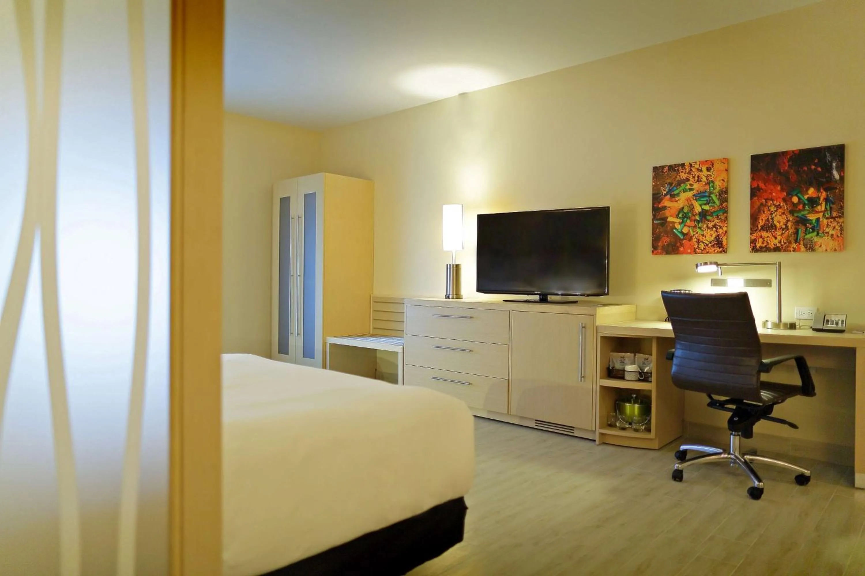 Photo of the whole room, Bed in Hyatt Place Tegucigalpa