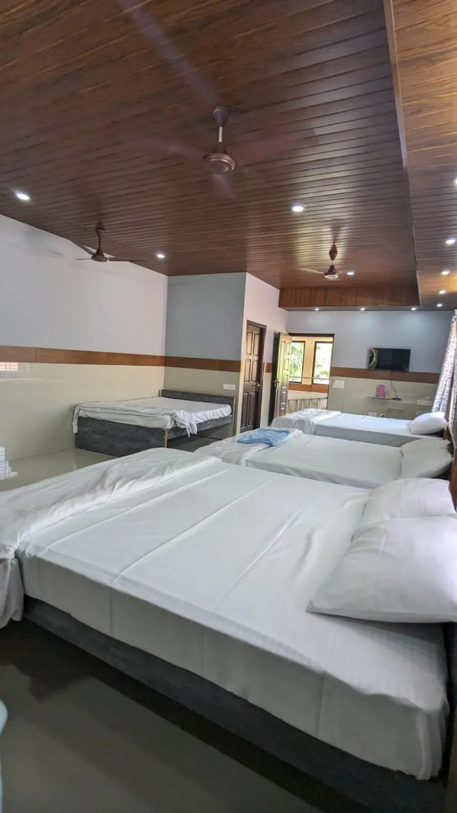 Bed in Janardan Residency