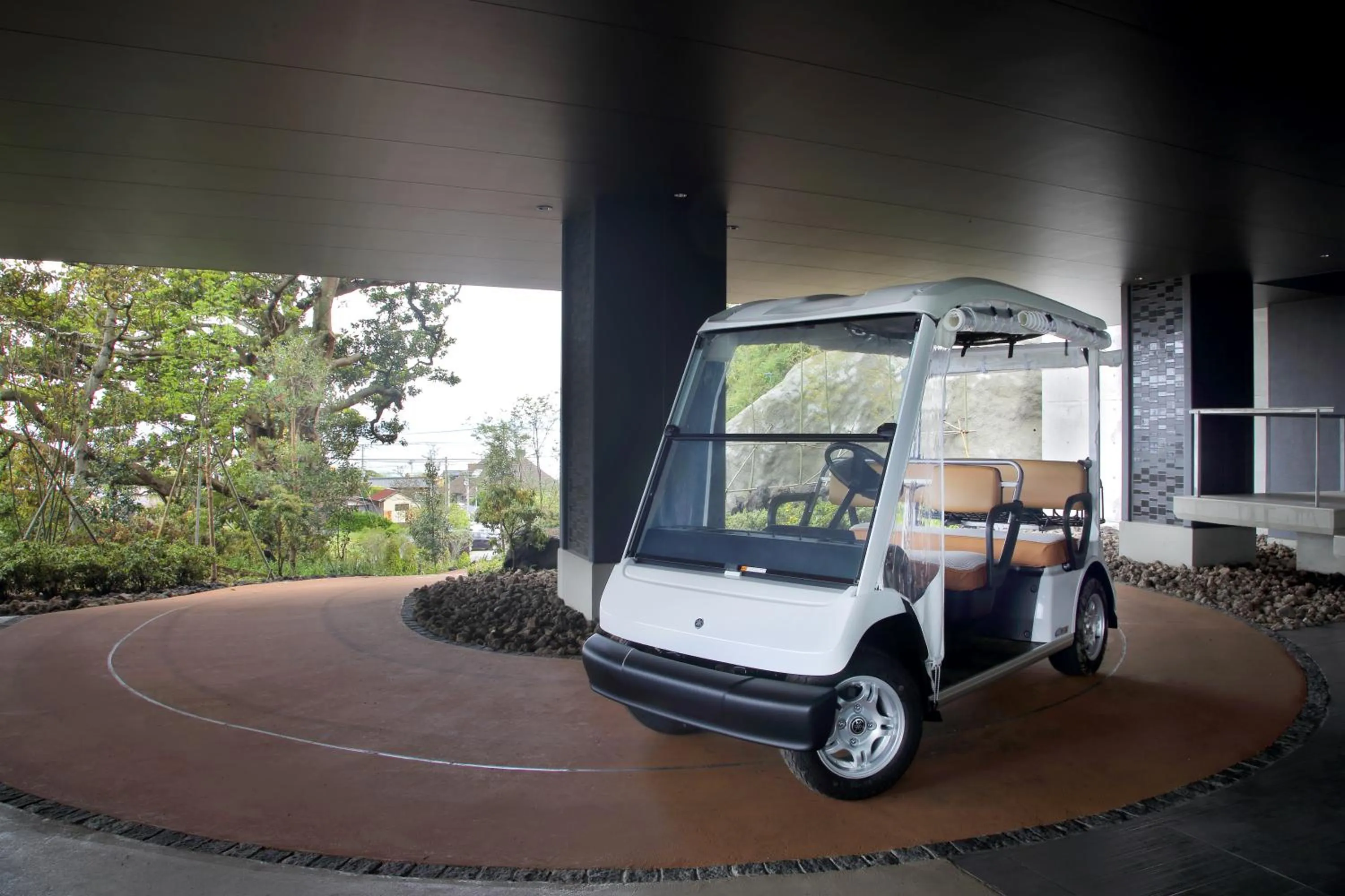 Facade/entrance in The Shinra