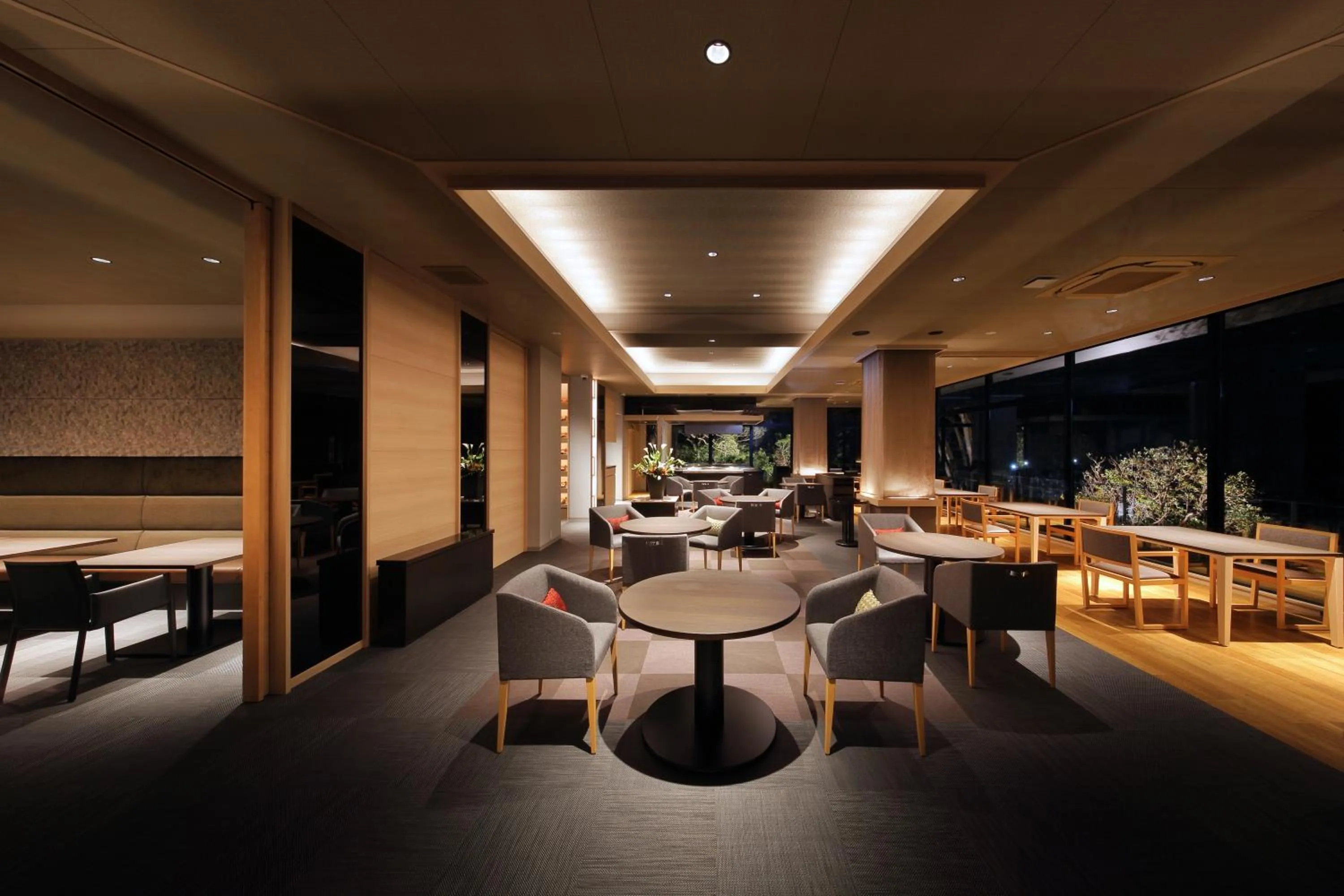 Restaurant/places to eat in The Shinra