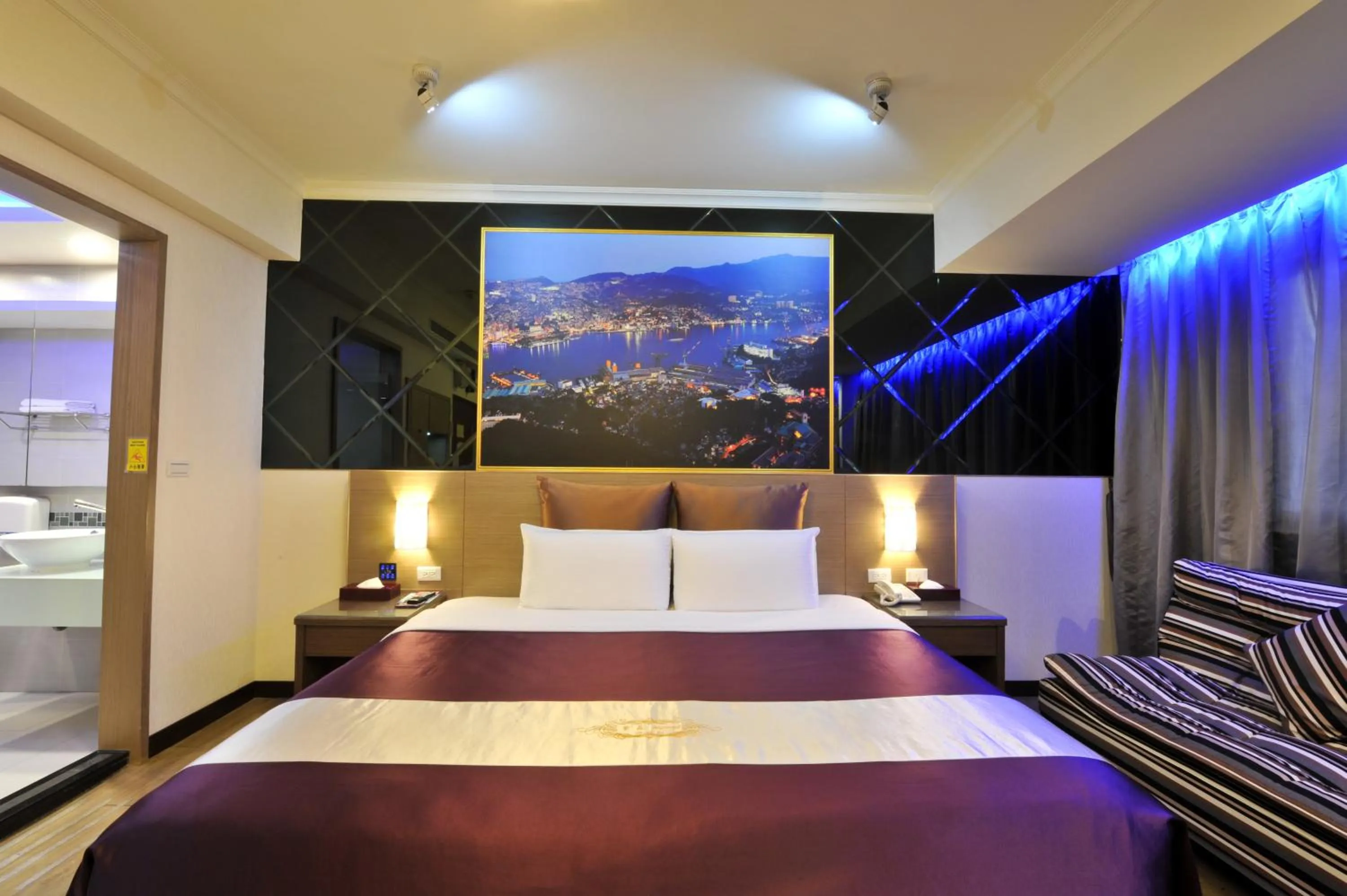 Photo of the whole room, Bed in ZJ Motel