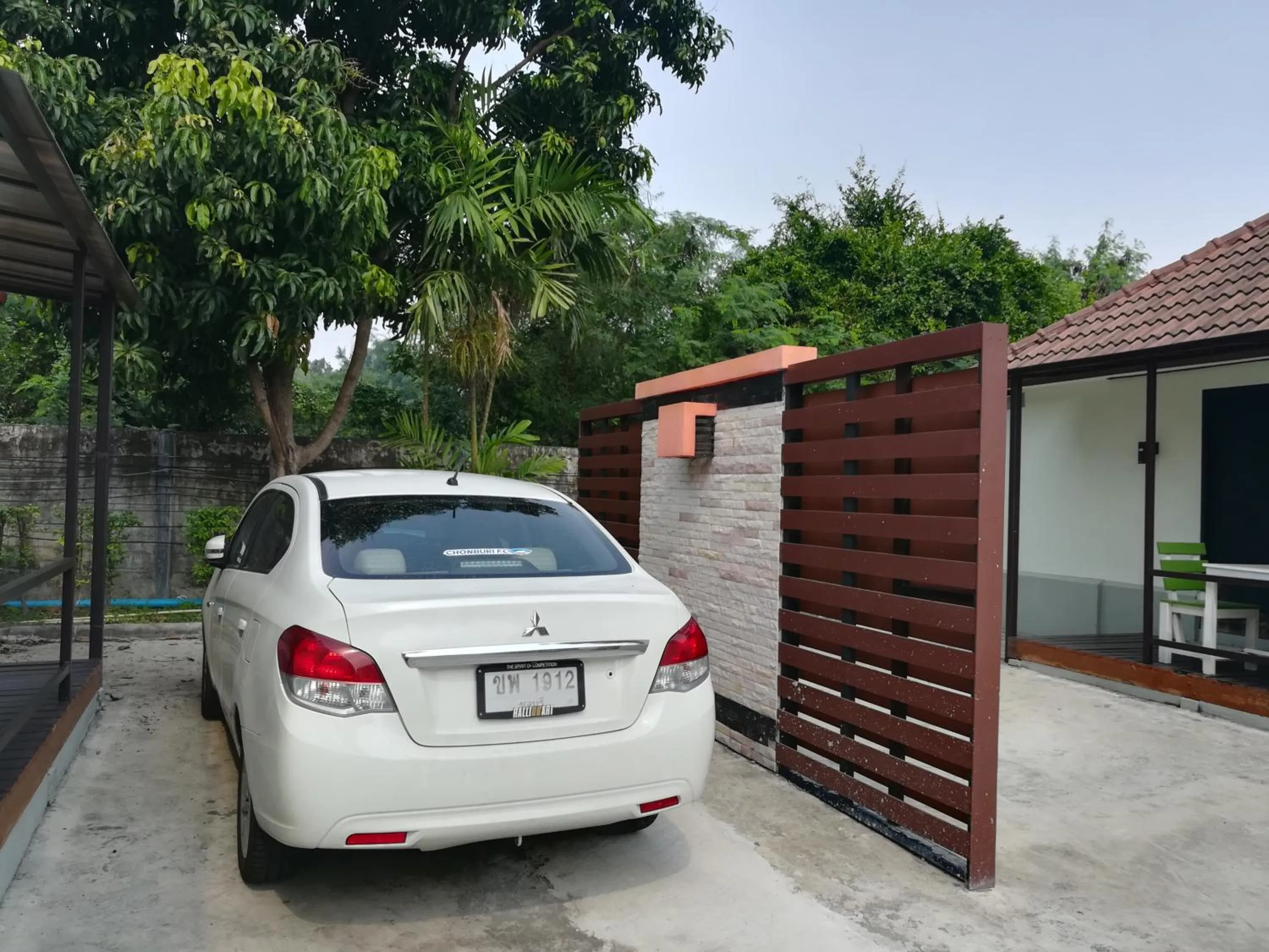 Property building in Nice Resort Pattaya