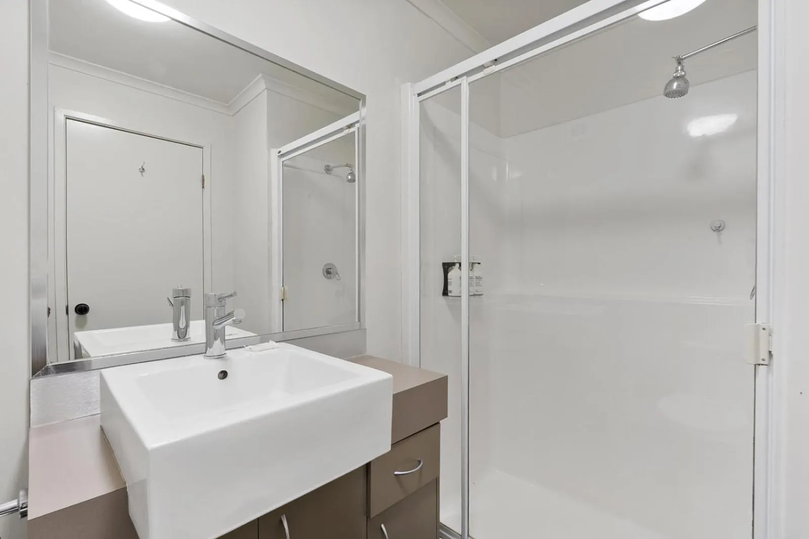 Bathroom in Ingenia Holidays Byron Bay