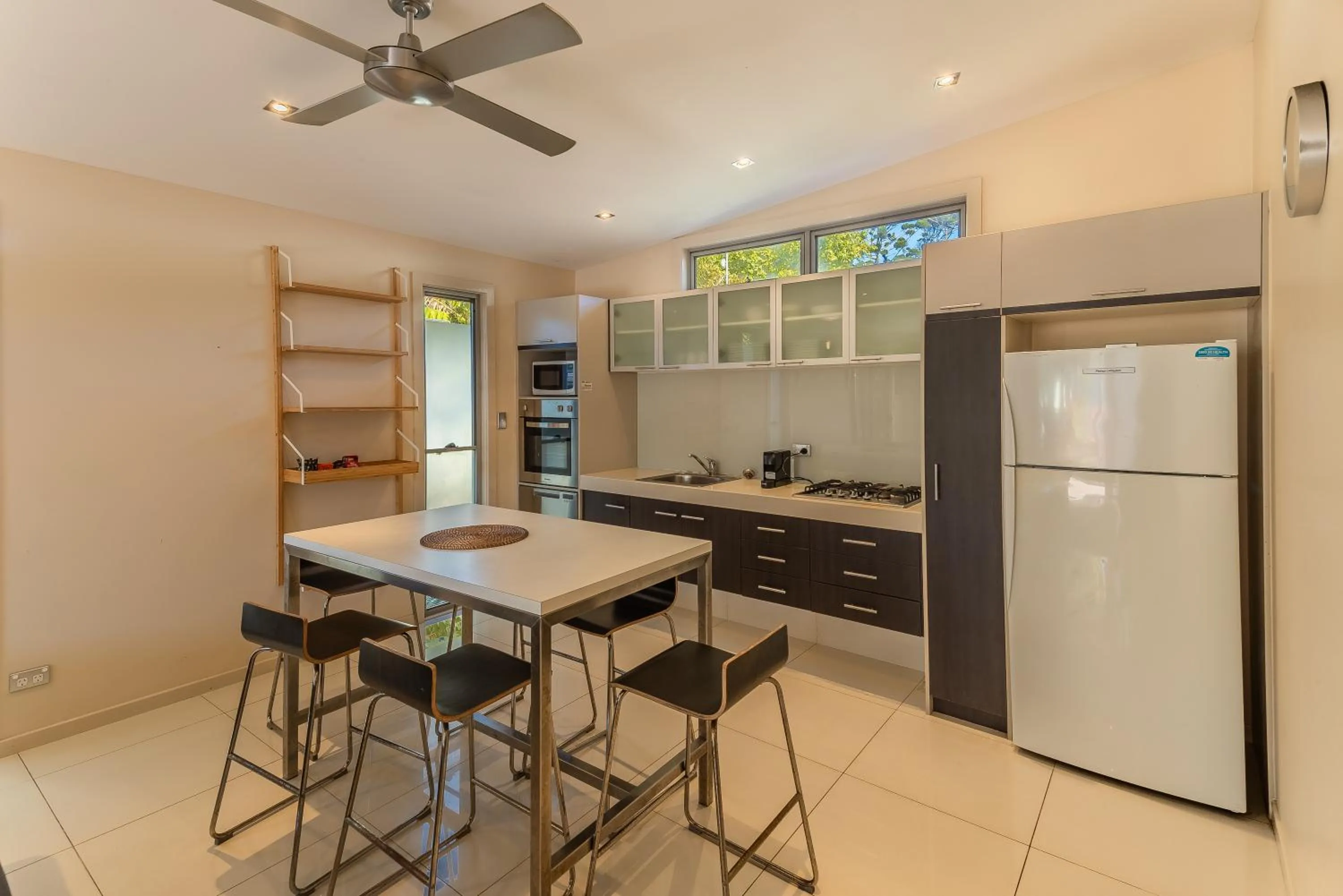 Kitchen or kitchenette in Ingenia Holidays Byron Bay