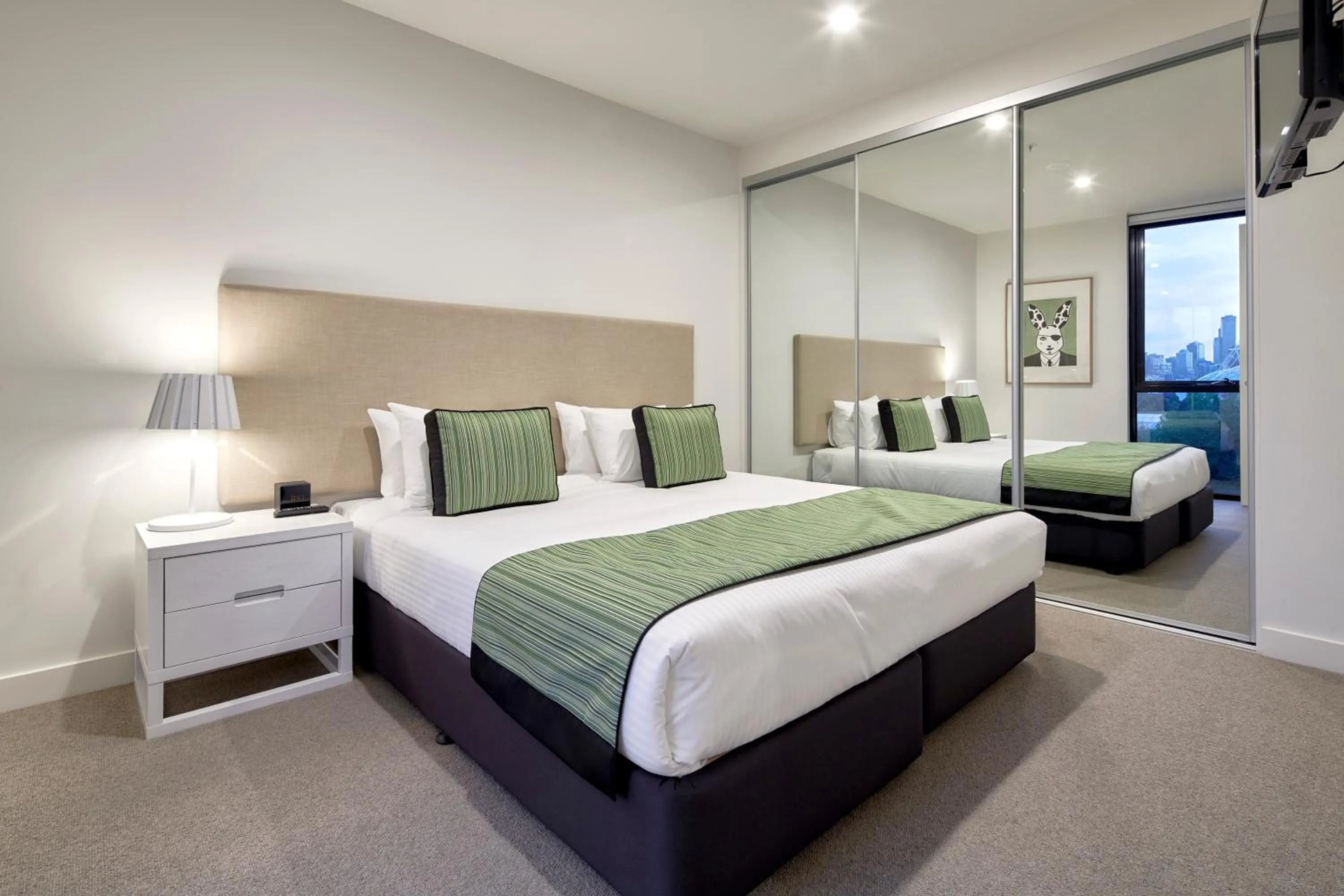 Bed in 381 Cremorne