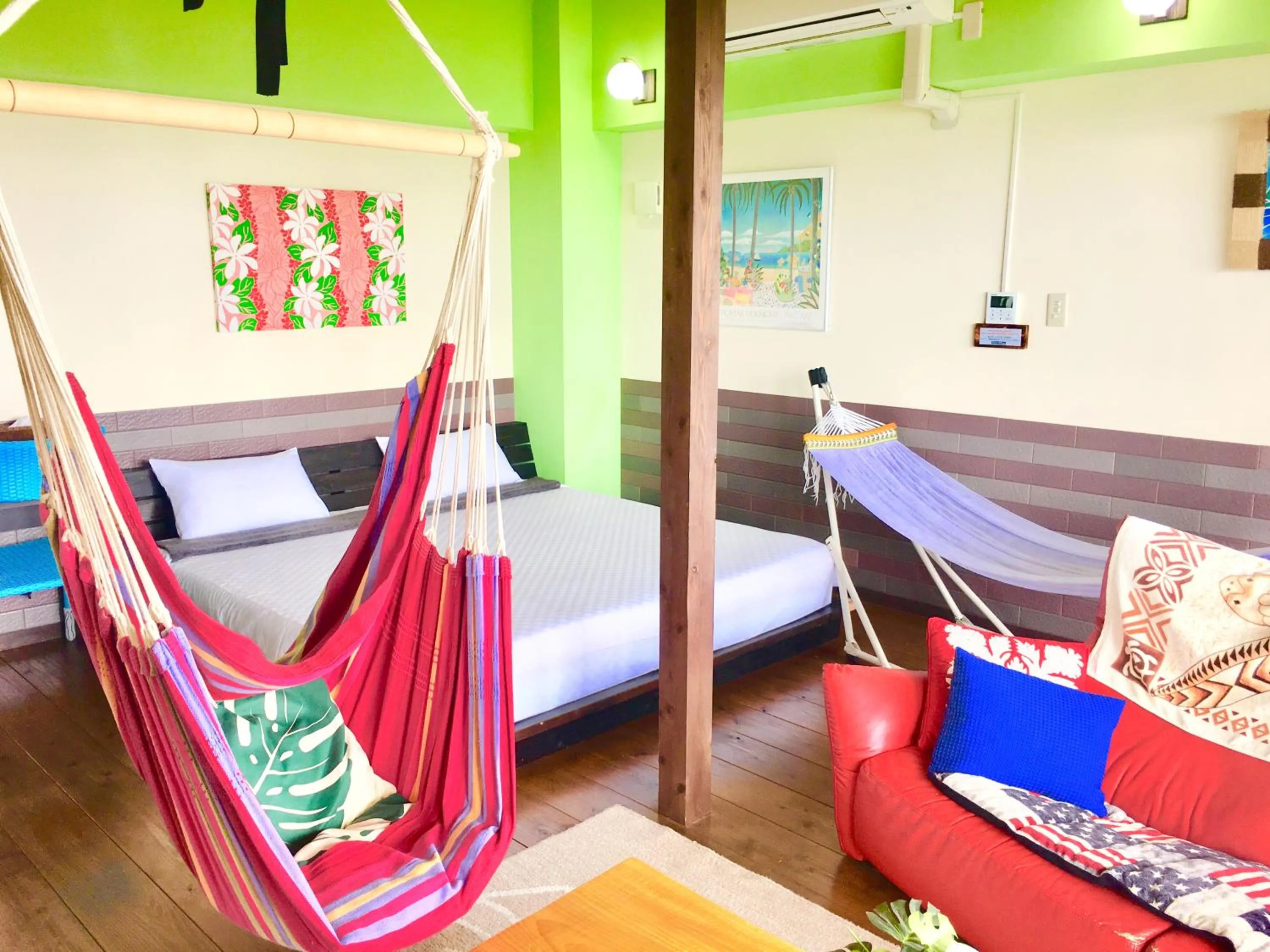 Living room, Bed in Ma-Blue Garden House