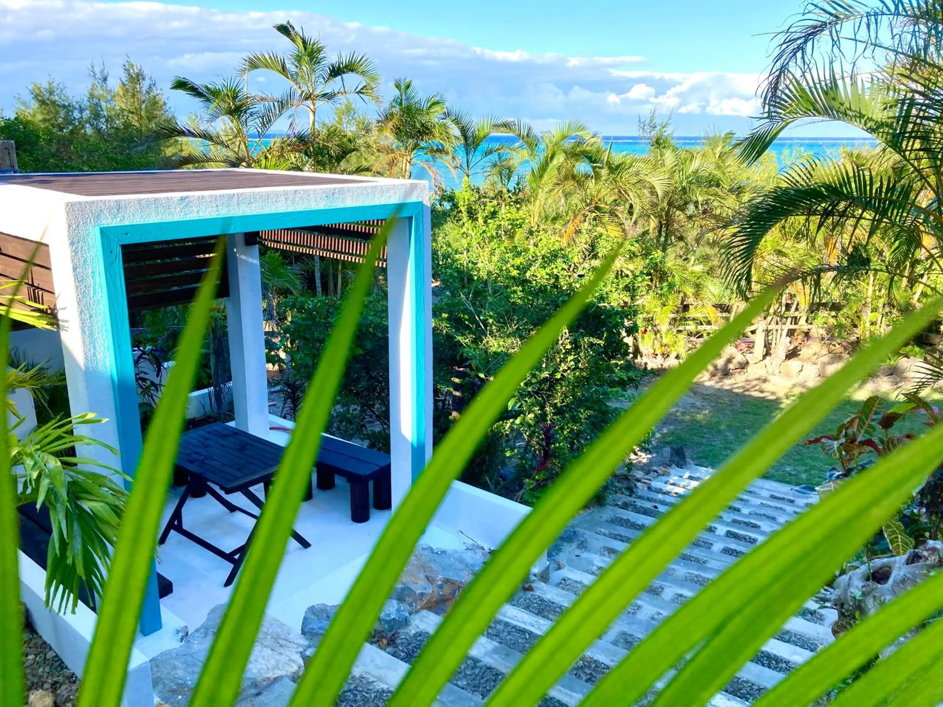 Ma-Blue Garden House