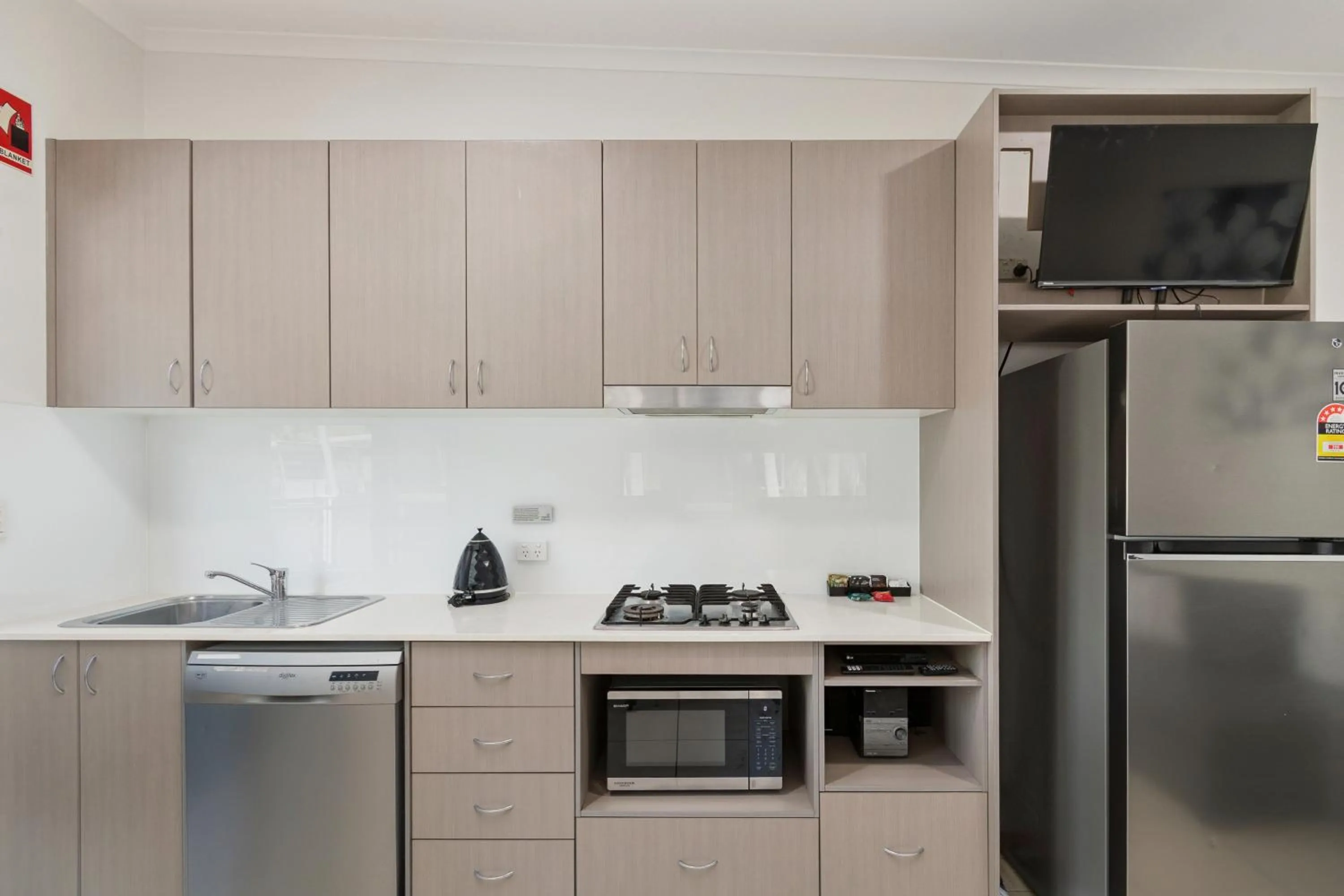 kitchen in Ingenia Holidays Lake Conjola