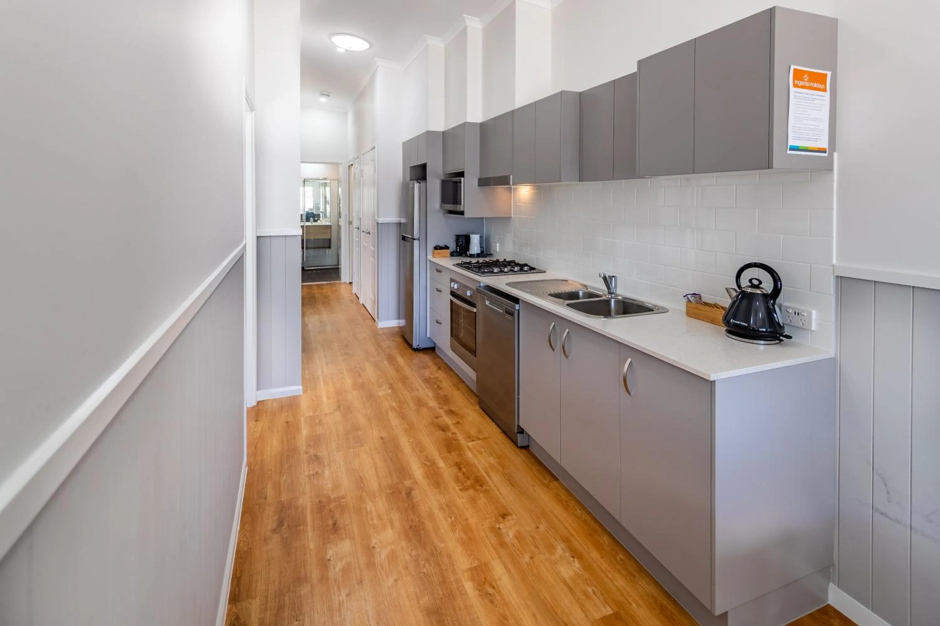 Kitchen or kitchenette in Ingenia Holidays Lake Conjola