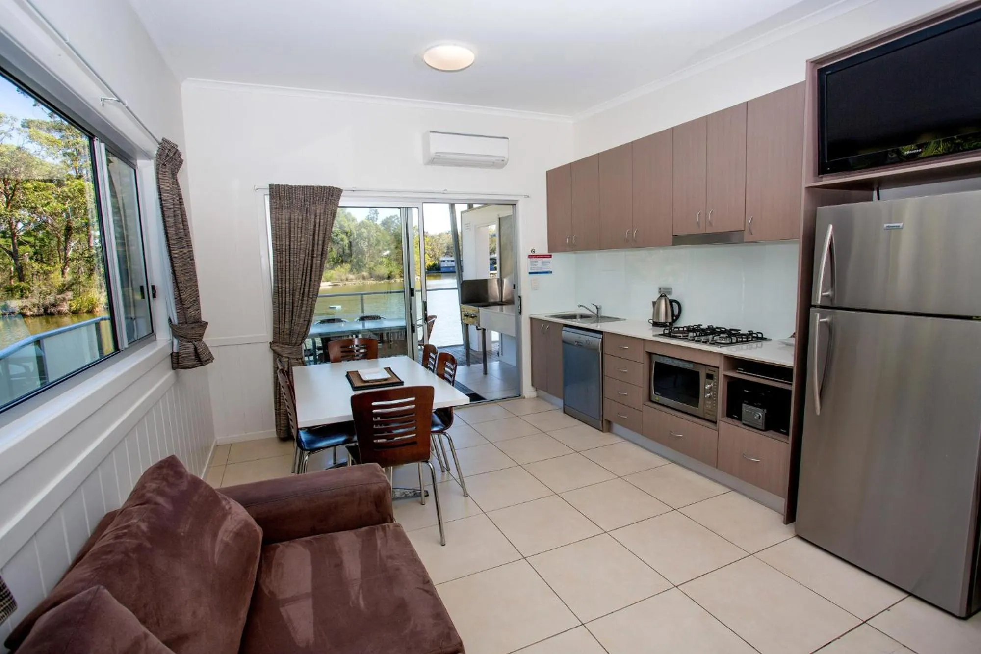 Kitchen or kitchenette in Ingenia Holidays Lake Conjola